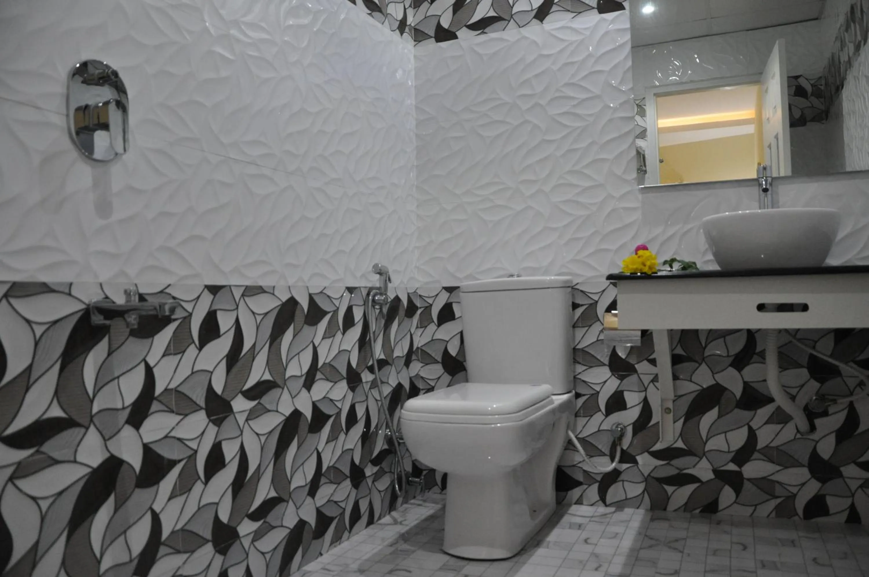 Bathroom in Daffodils Spice Court