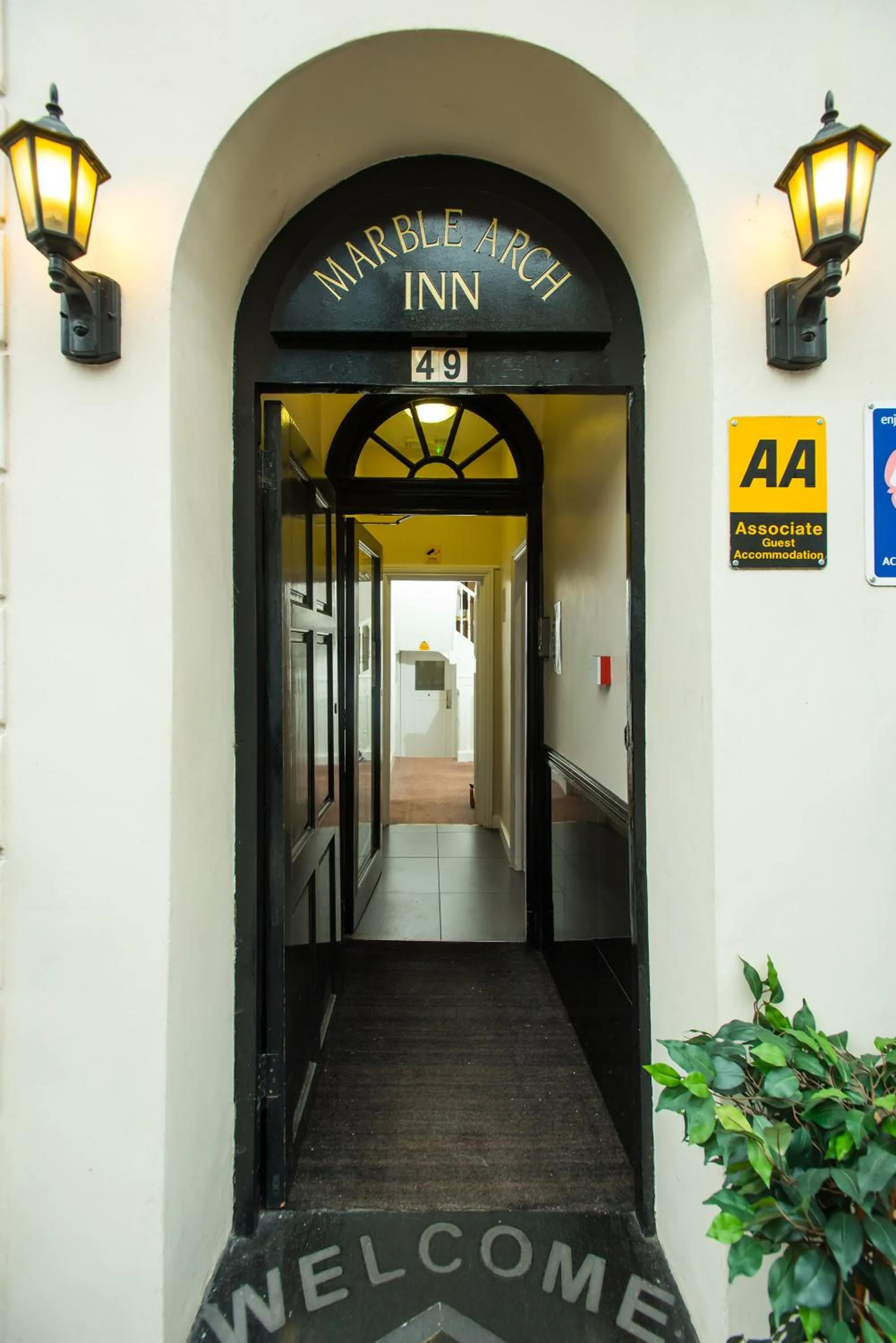 Marble Arch Inn