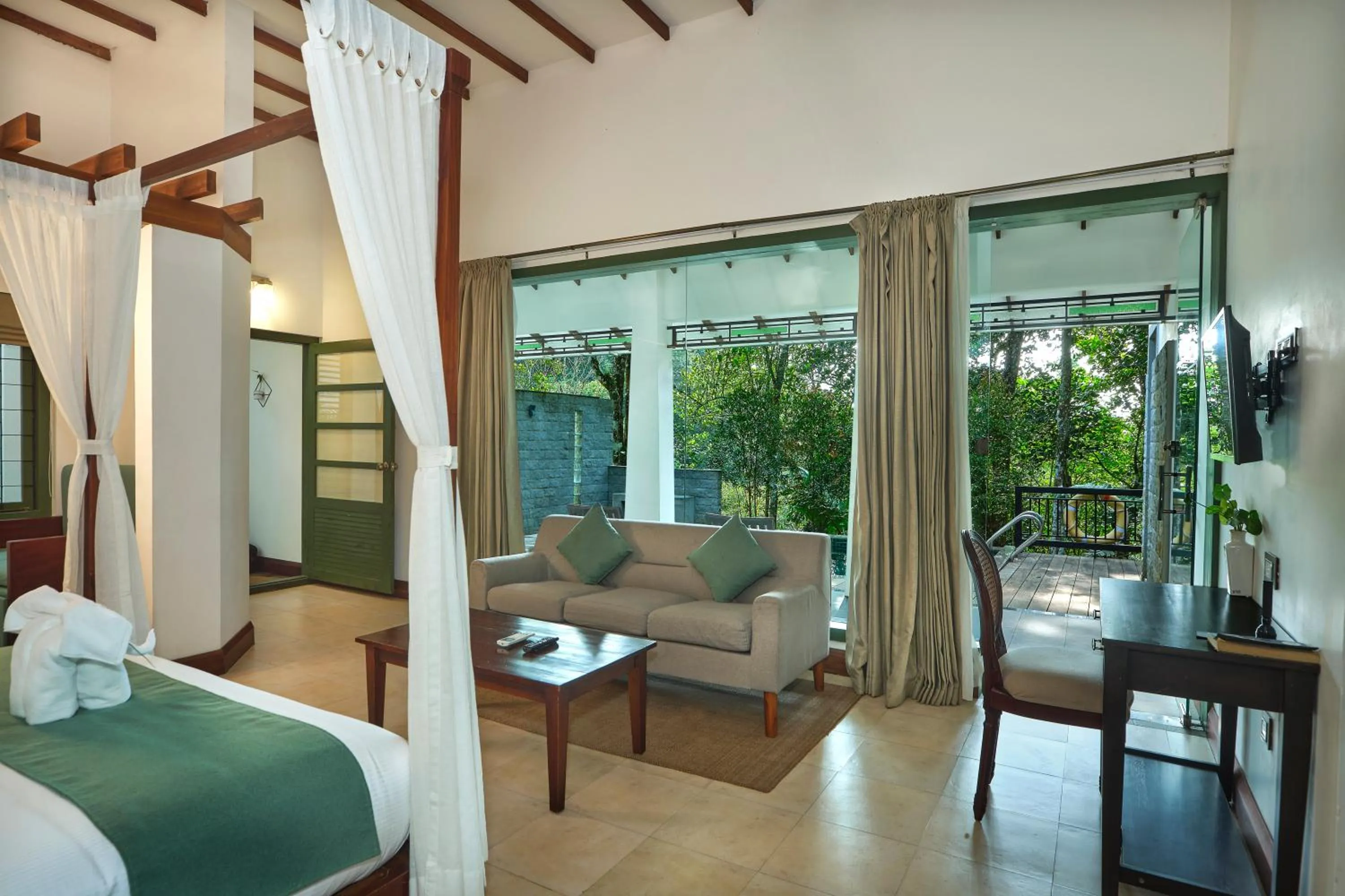 Bed in Reen Resorts Aanavilasam Plantation Thekkady