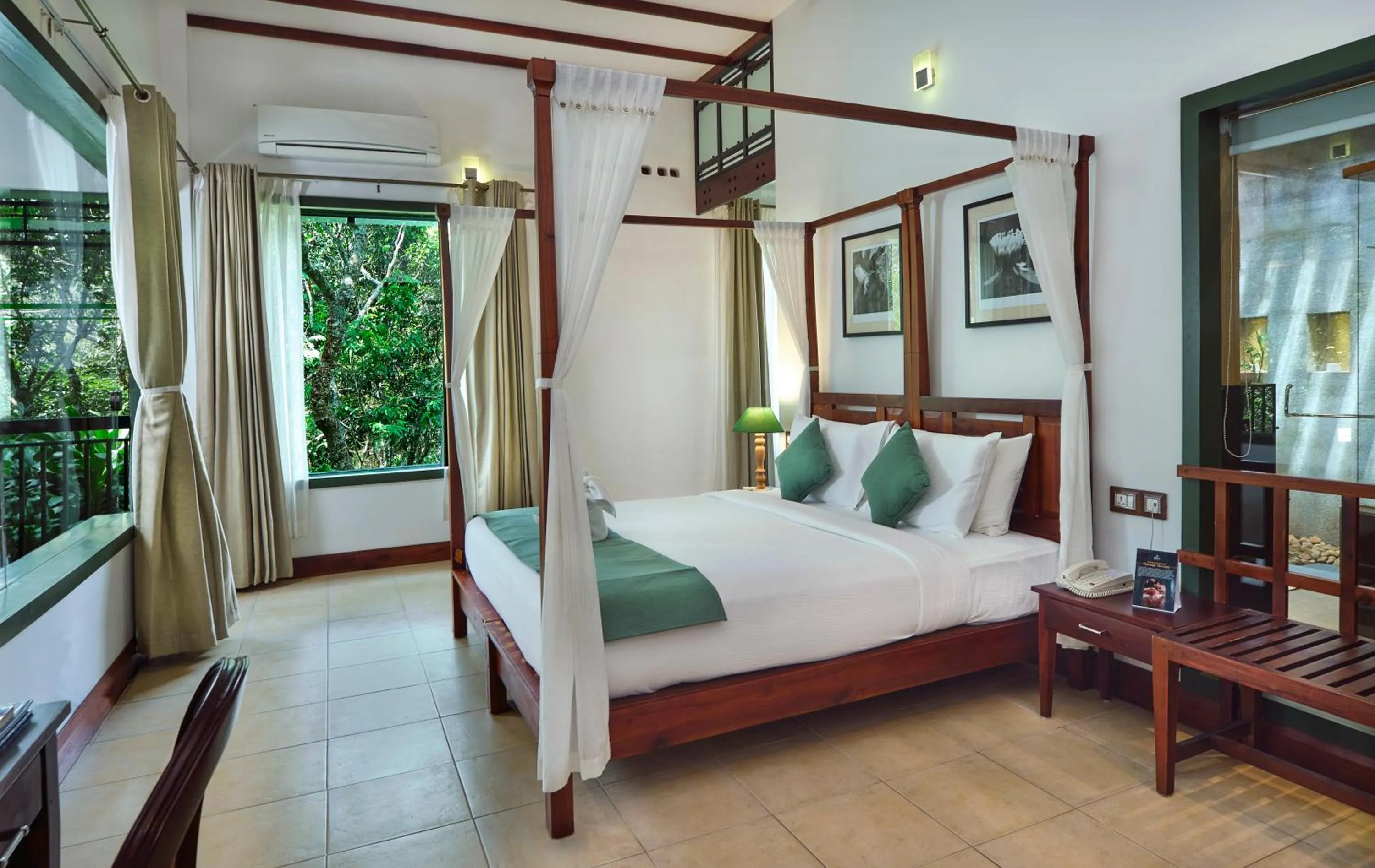 Bed in Reen Resorts Aanavilasam Plantation Thekkady
