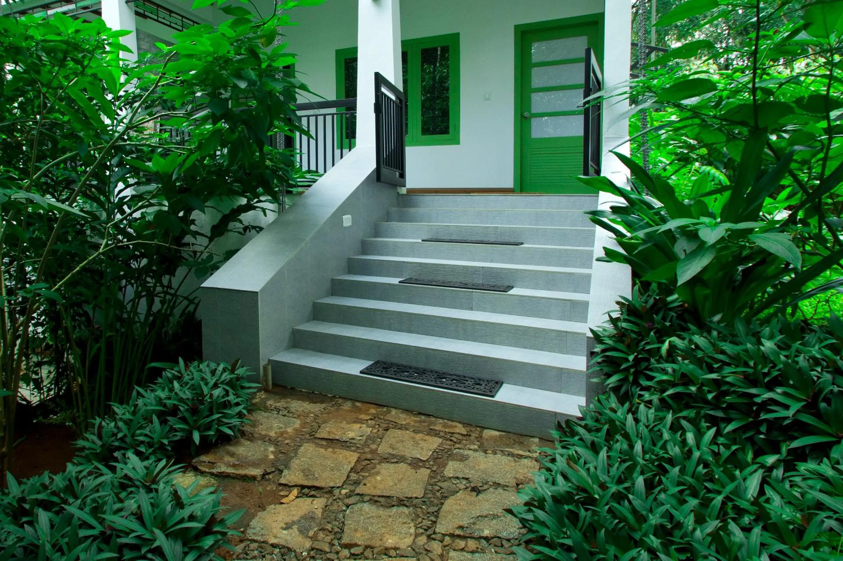 Balcony/Terrace in Reen Resorts Aanavilasam Plantation Thekkady