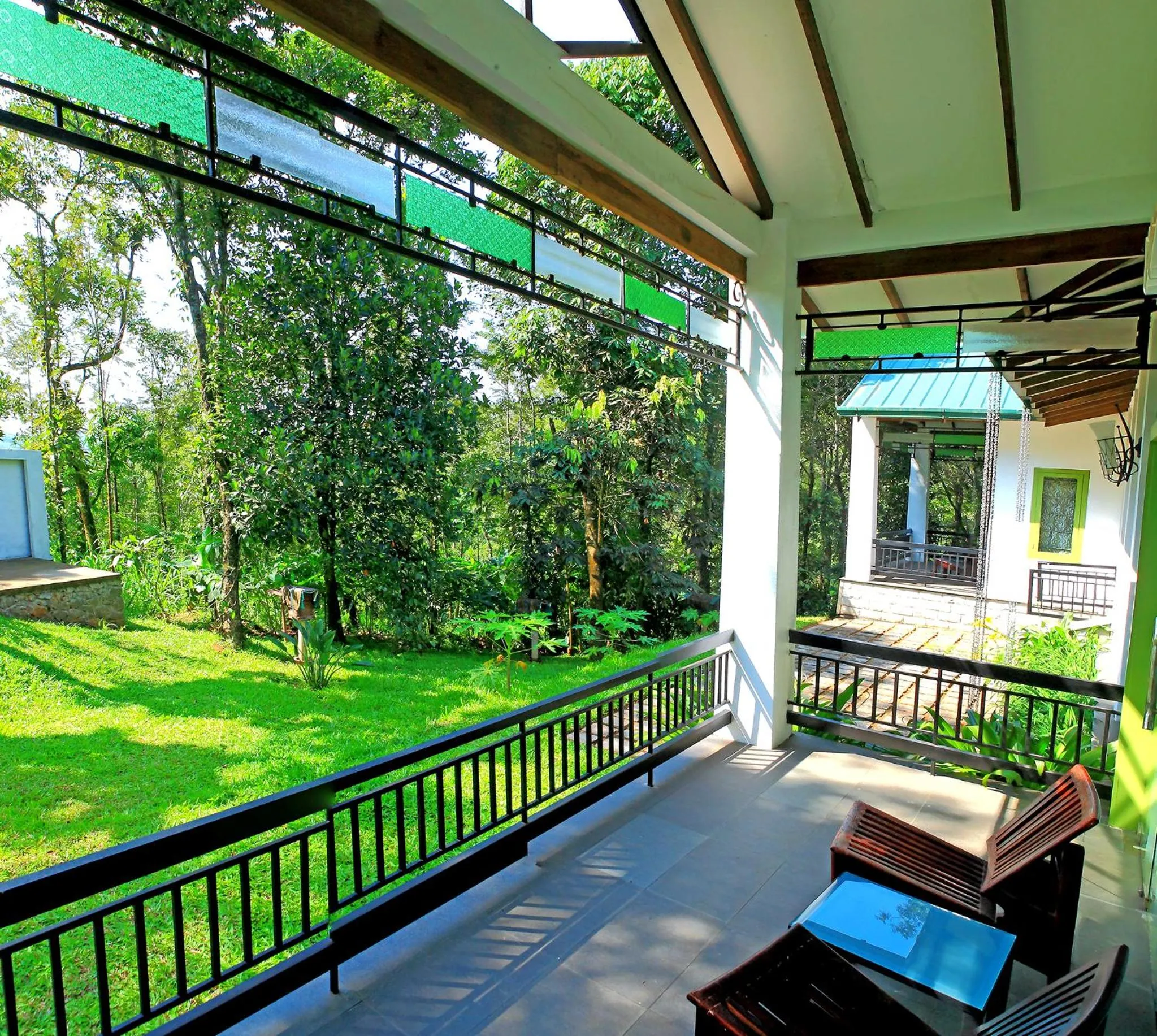 Balcony/Terrace in Reen Resorts Aanavilasam Plantation Thekkady
