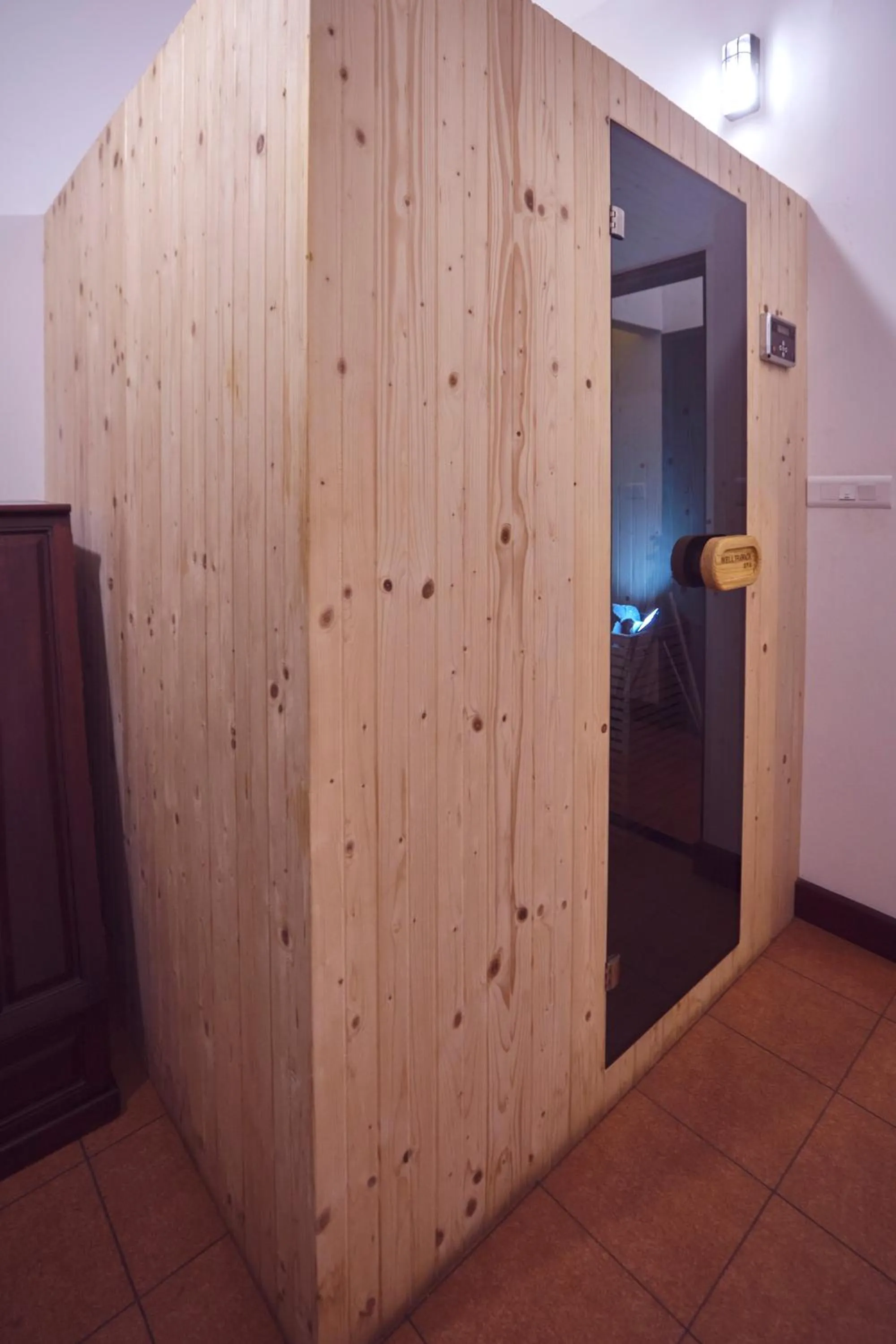 Steam room in Reen Resorts Aanavilasam Plantation Thekkady