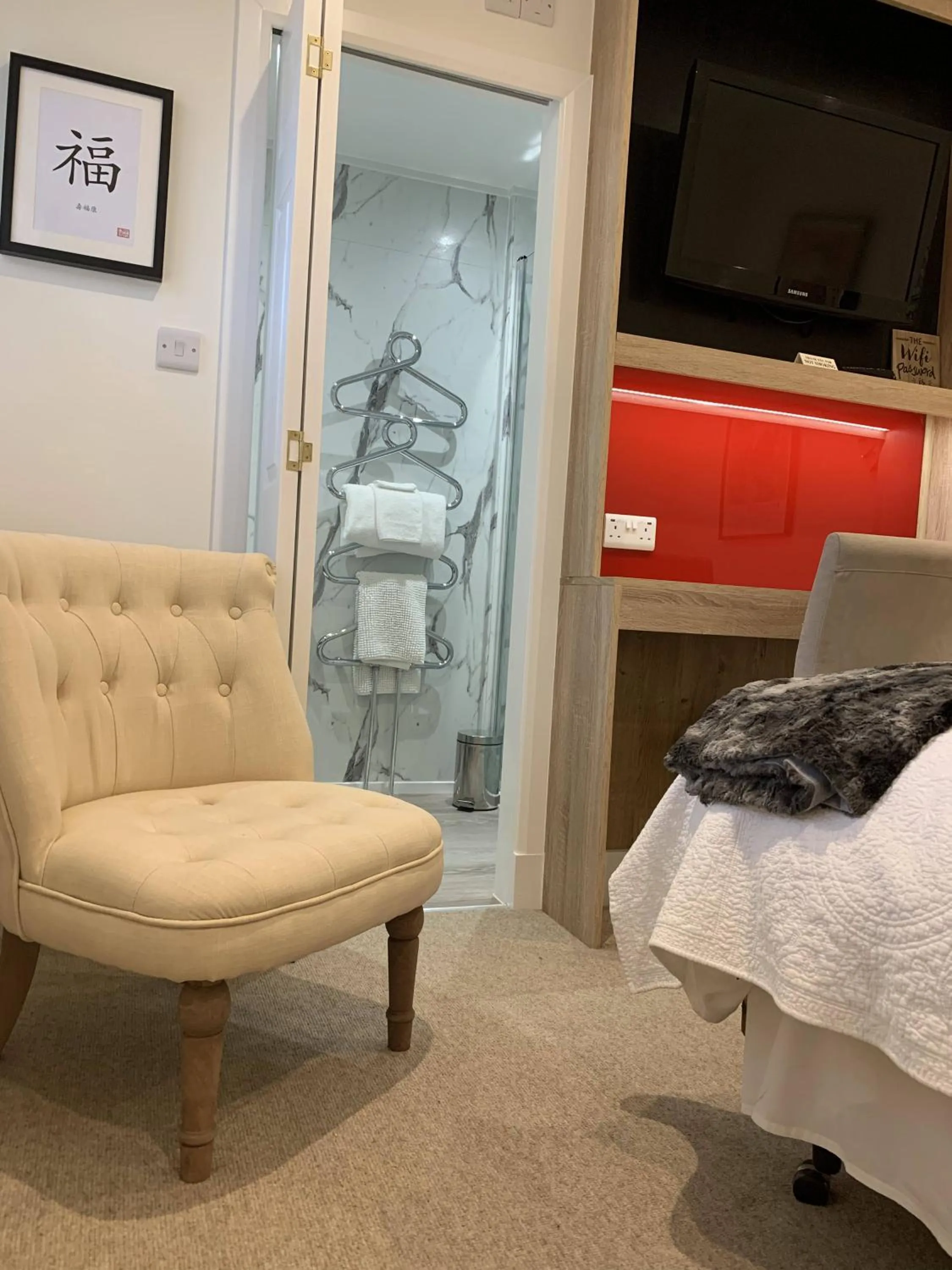 Bathroom, Seating Area in The Malt House