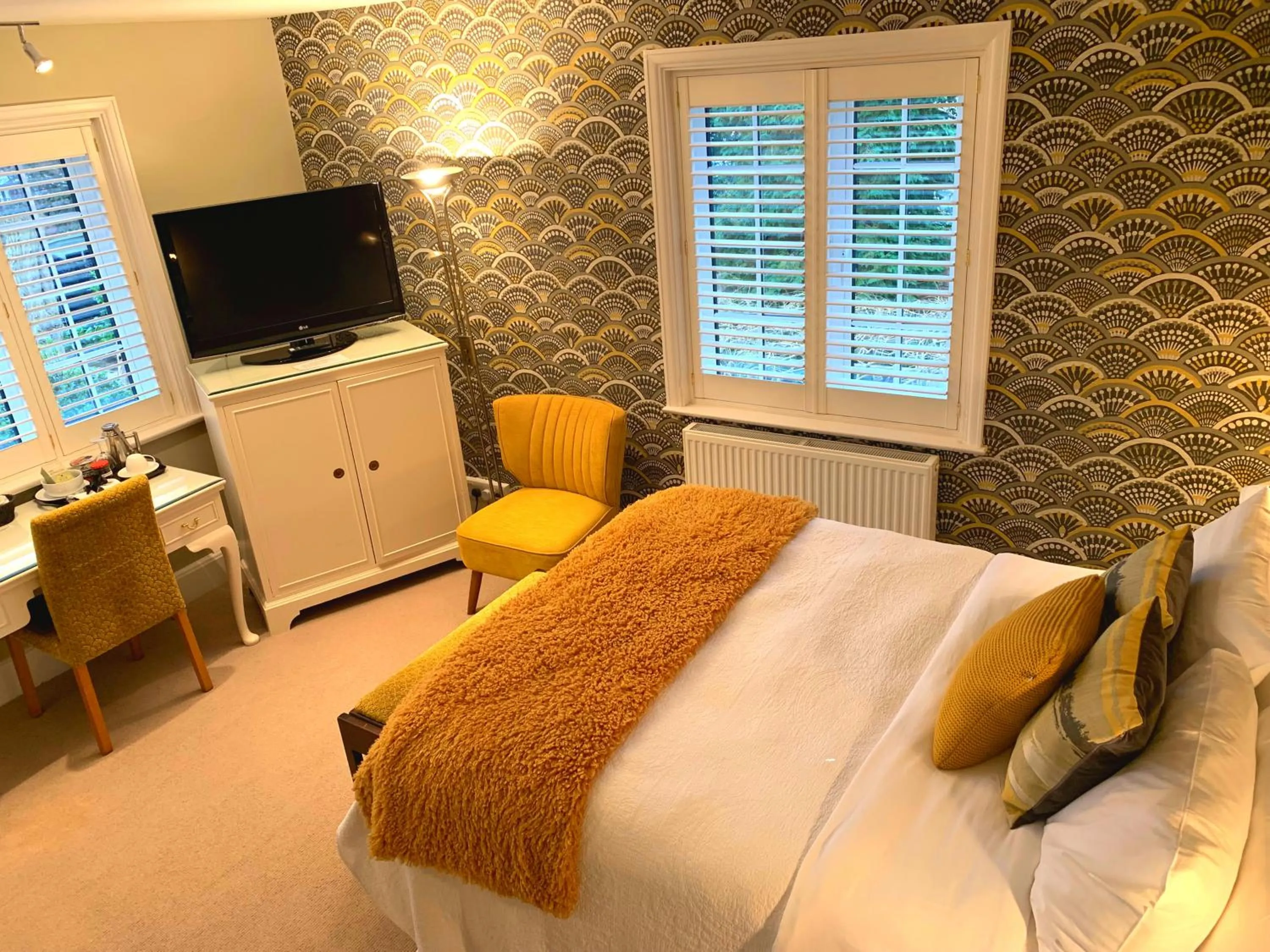 Bedroom, TV/Entertainment Center in The Malt House