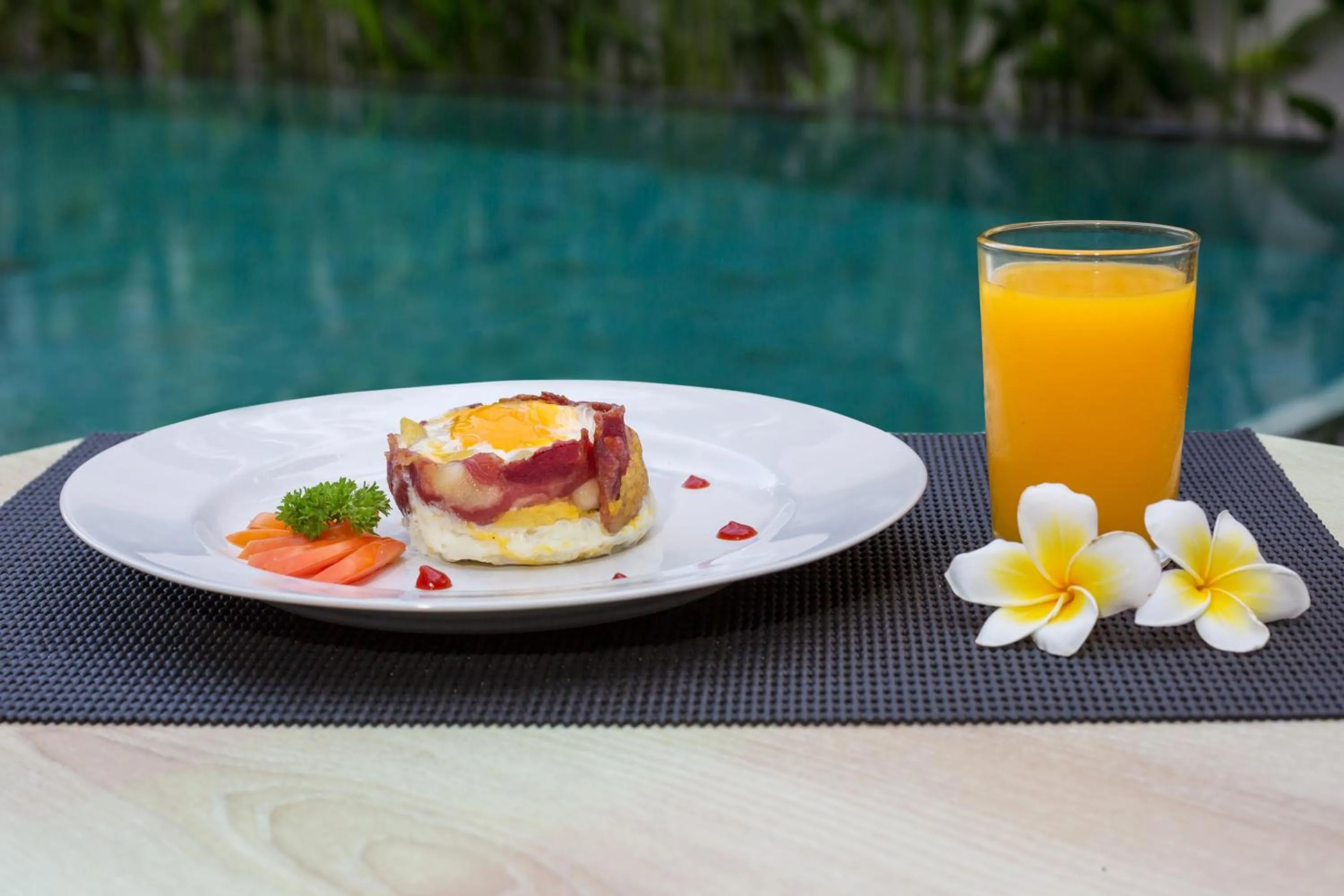 Breakfast in The Rinaya Canggu by ecommerceloka