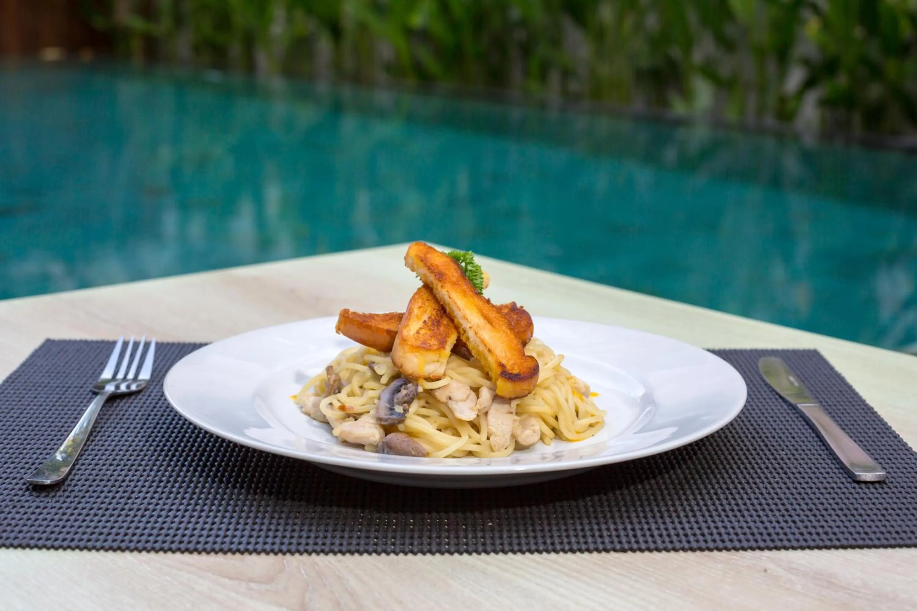 Meals in The Rinaya Canggu by ecommerceloka