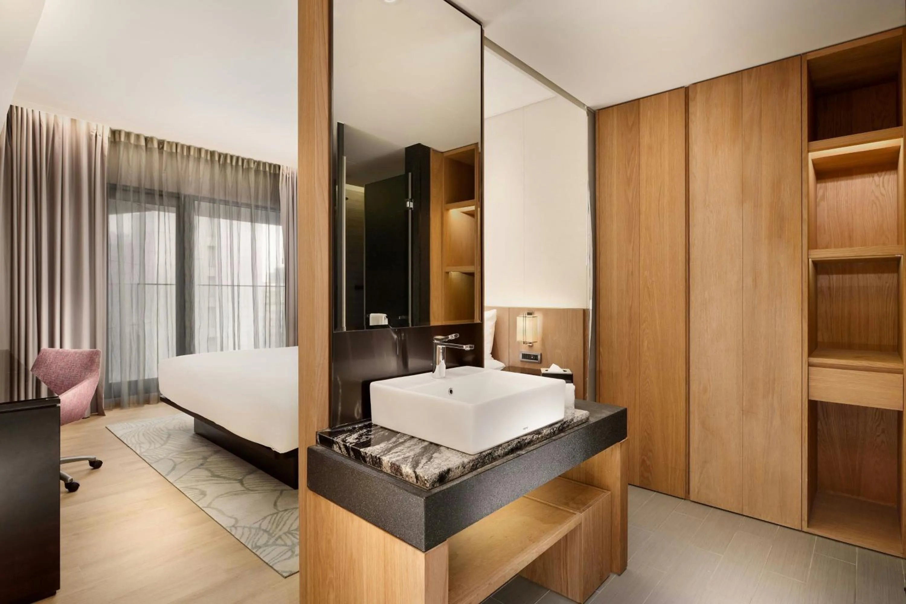 Photo of the whole room, Bed in Aloft Taipei Zhongshan