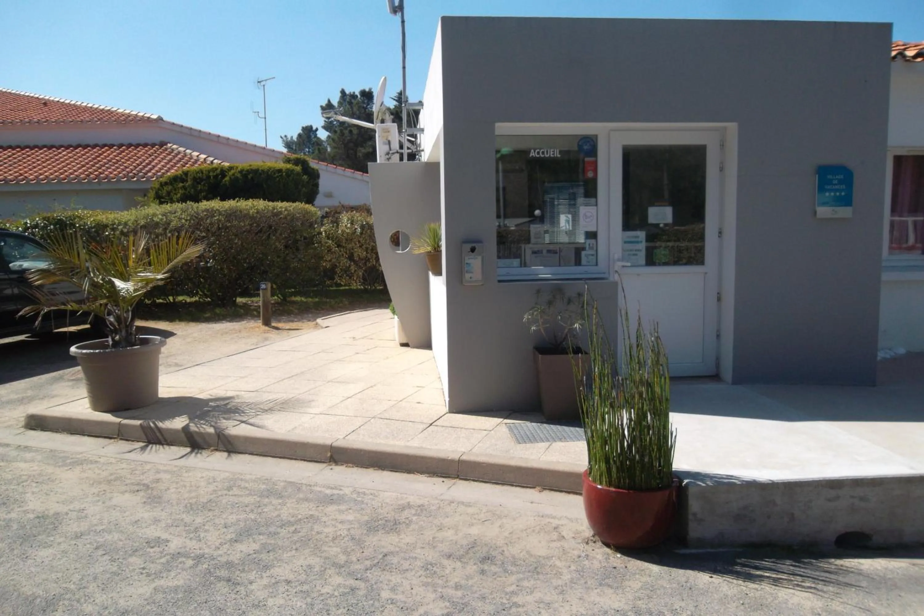 Property building in Le Hameau de l'Ocean