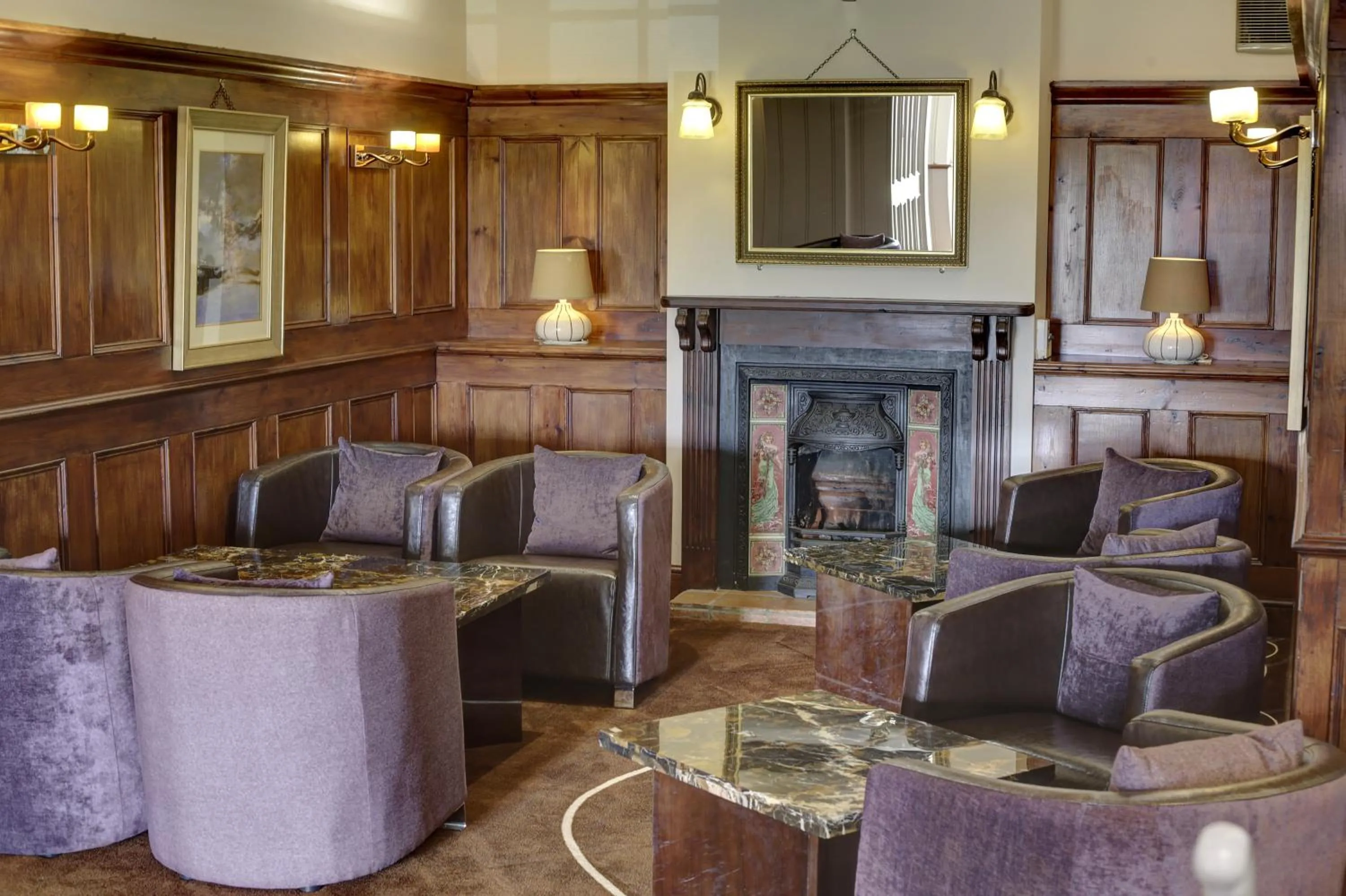 Lounge or bar in Best Western Reading Calcot Hotel
