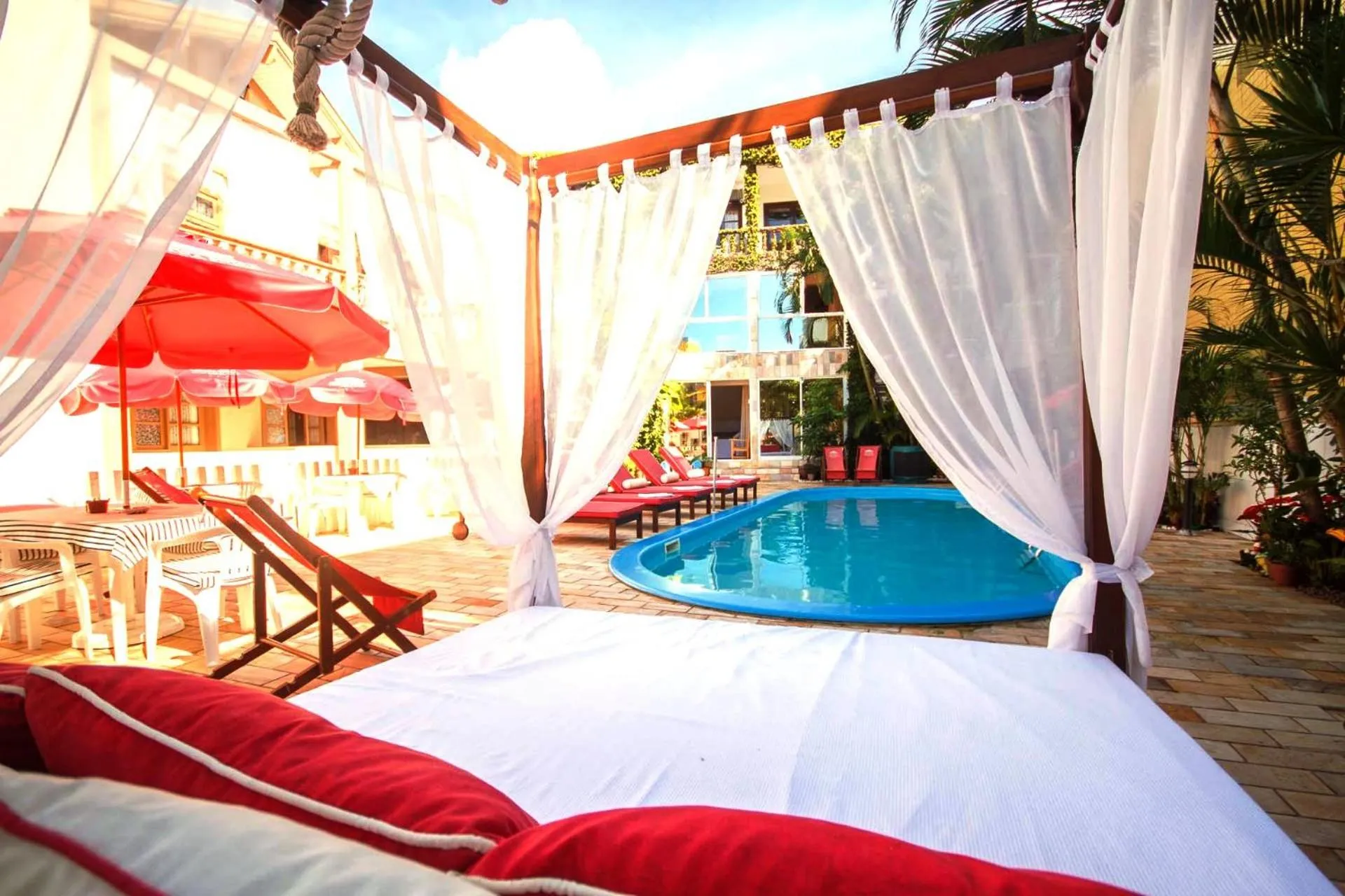 Swimming pool in Hotel Cabana Suiça