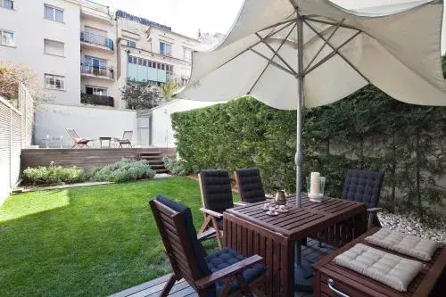 Three-Bedroom Apartment in My Space Barcelona Private Pool Garden Three-Bedroom Apartment in My Space Barcelona Private Pool Garden