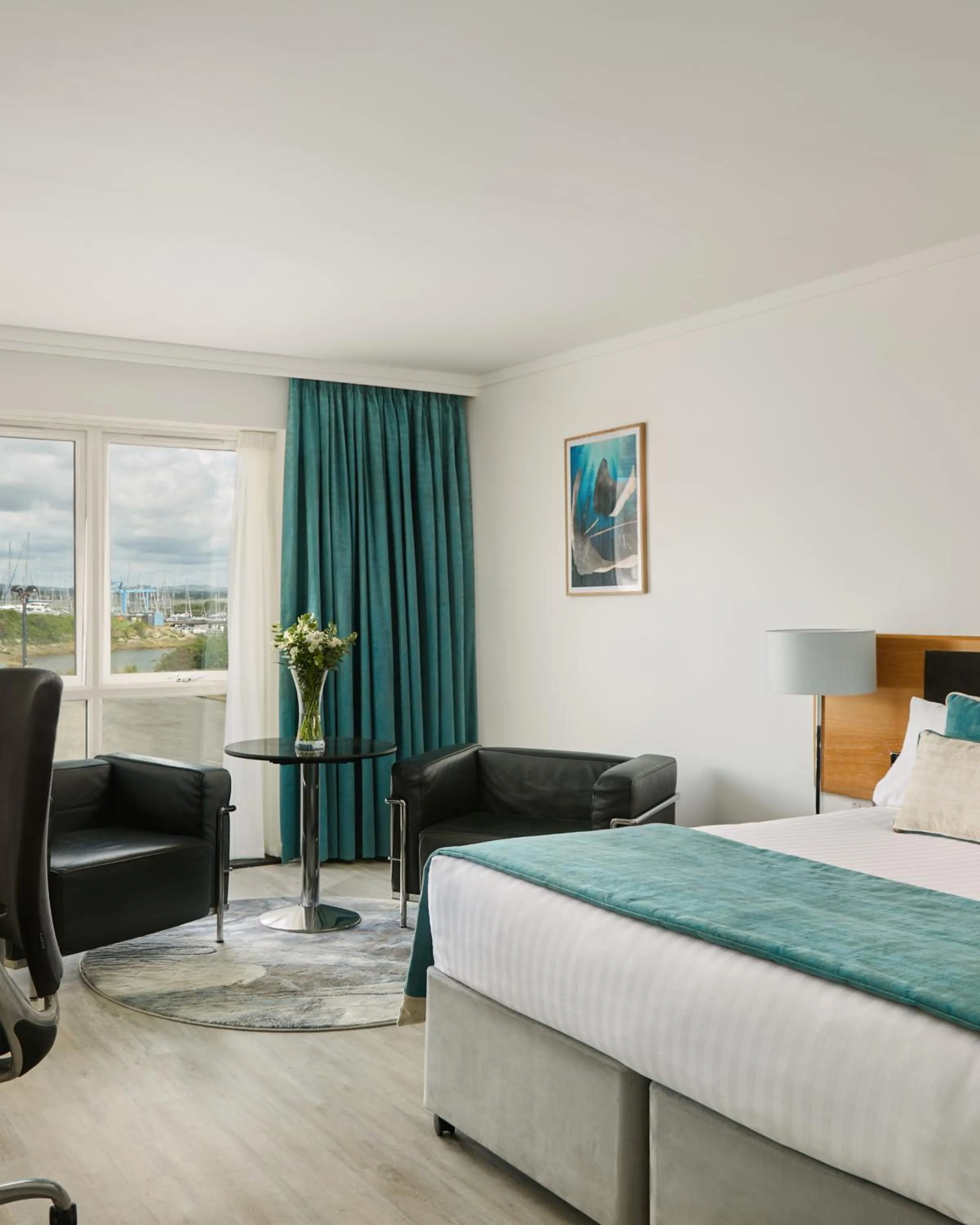 Photo of the whole room, Bed in Langstone Quays Resort, Portsmouth