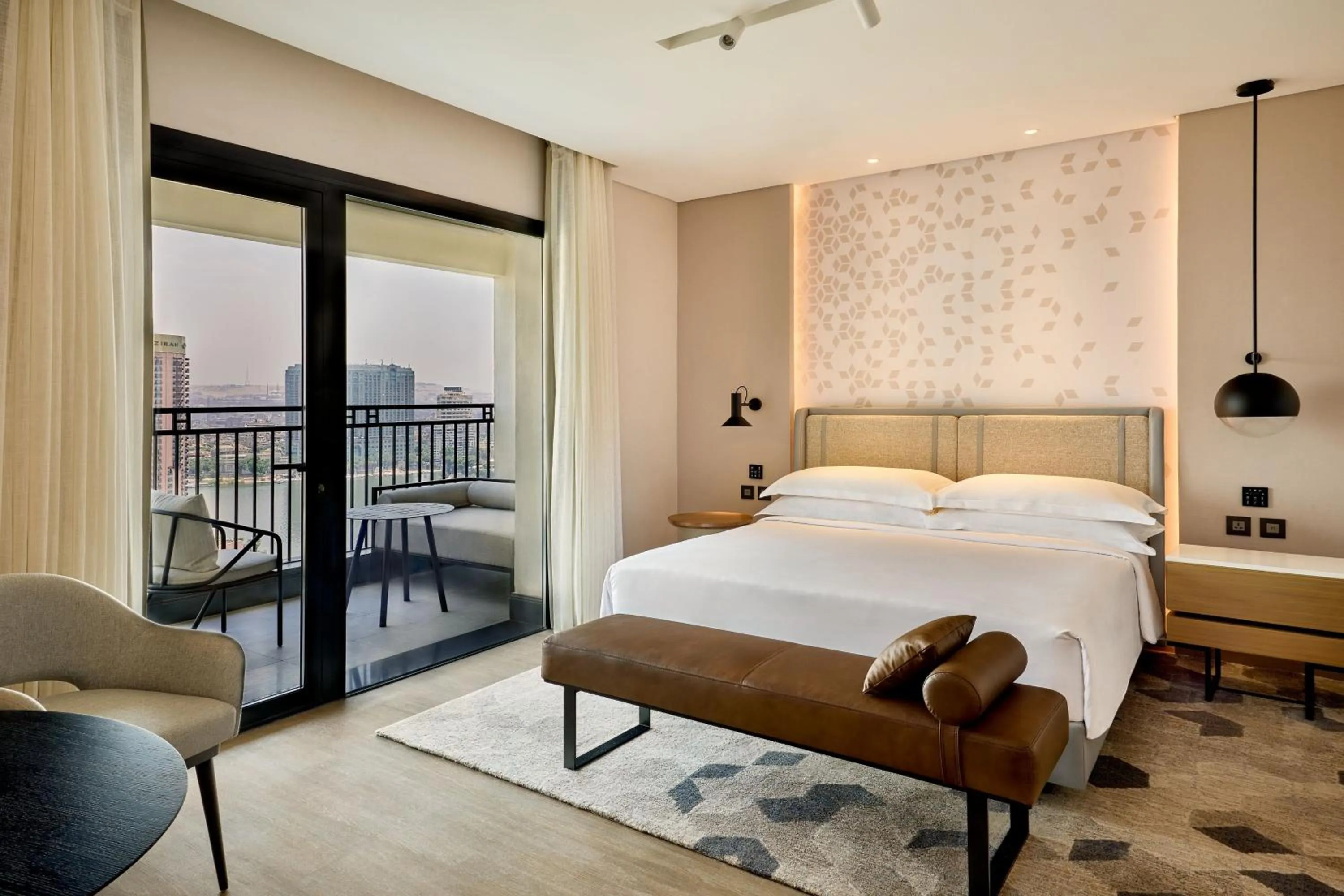 Photo of the whole room, Bed in Sheraton Cairo Hotel & Casino