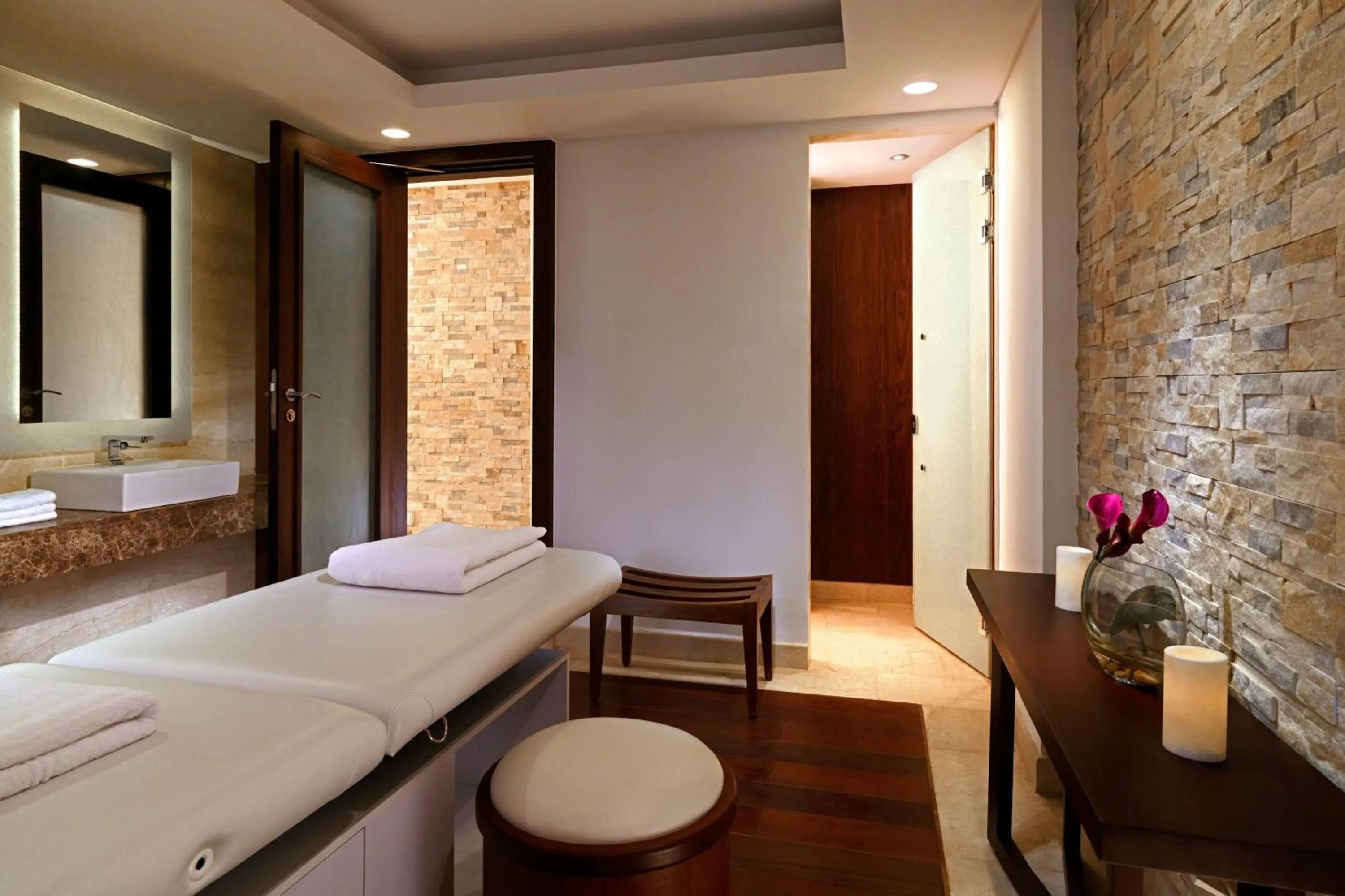 Spa and wellness centre/facilities, Bed in Sheraton Cairo Hotel & Casino