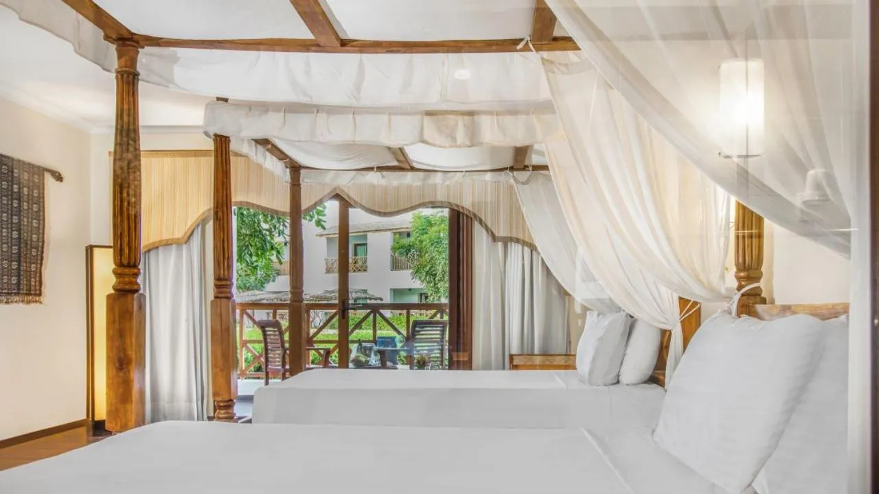 Bedroom, Bed in Domina Coral Bay Resort, Diving , Spa & Casino