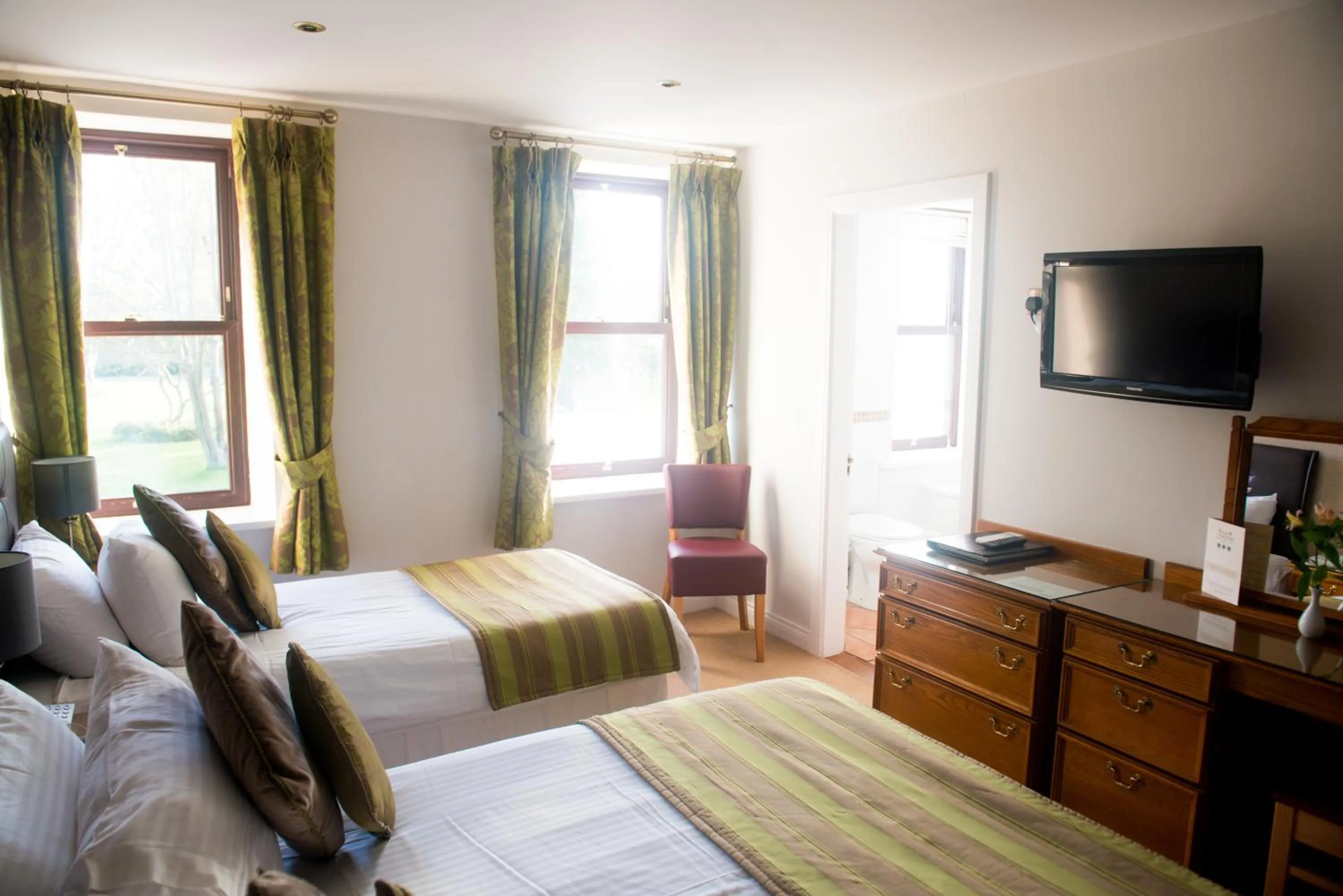 Bedroom, Bed in Le Friquet Hotel