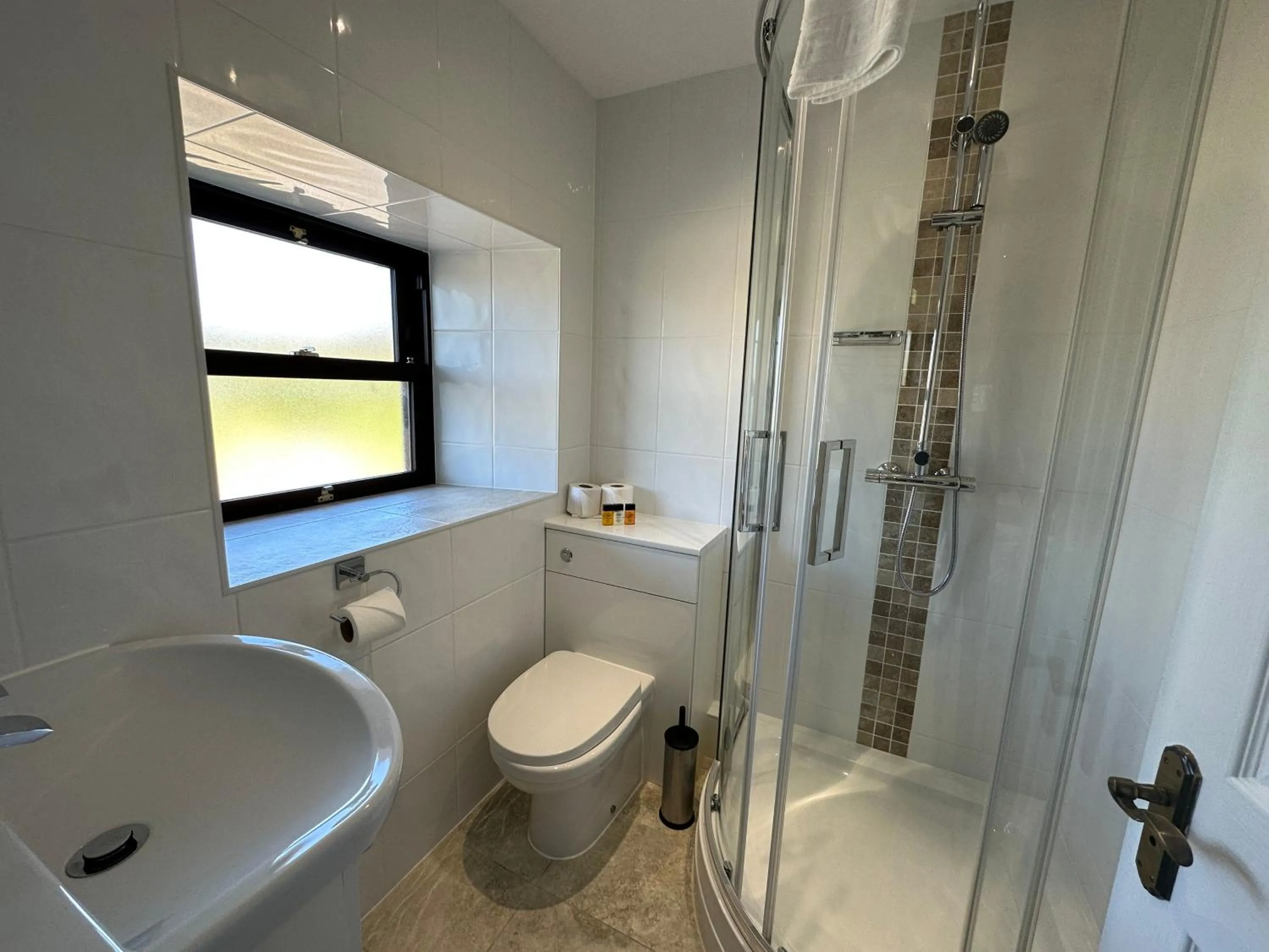 Bathroom in Le Friquet Hotel