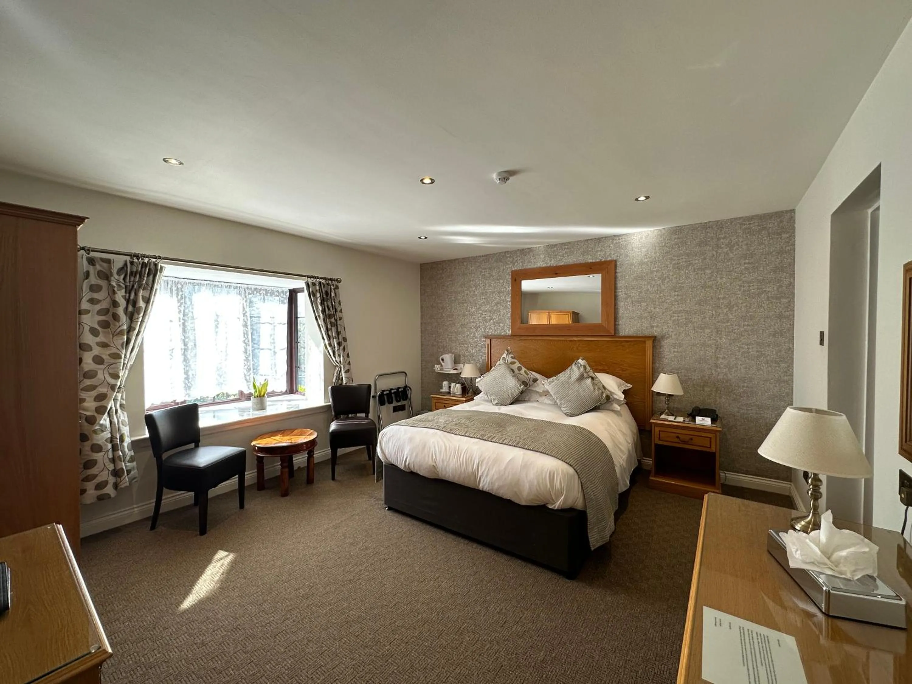 Bedroom, Bed in Le Friquet Hotel