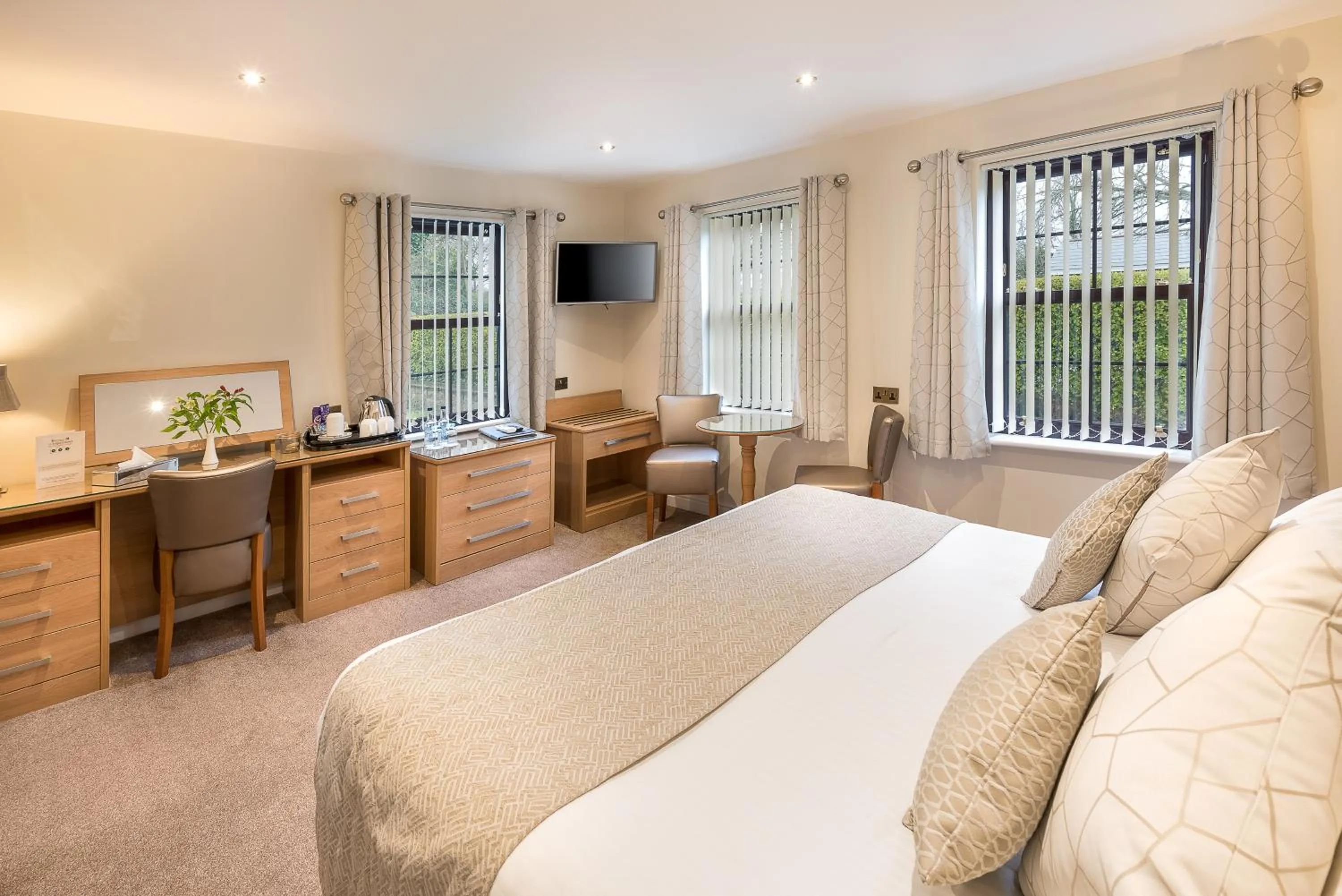 Bedroom, Bed in Le Friquet Hotel