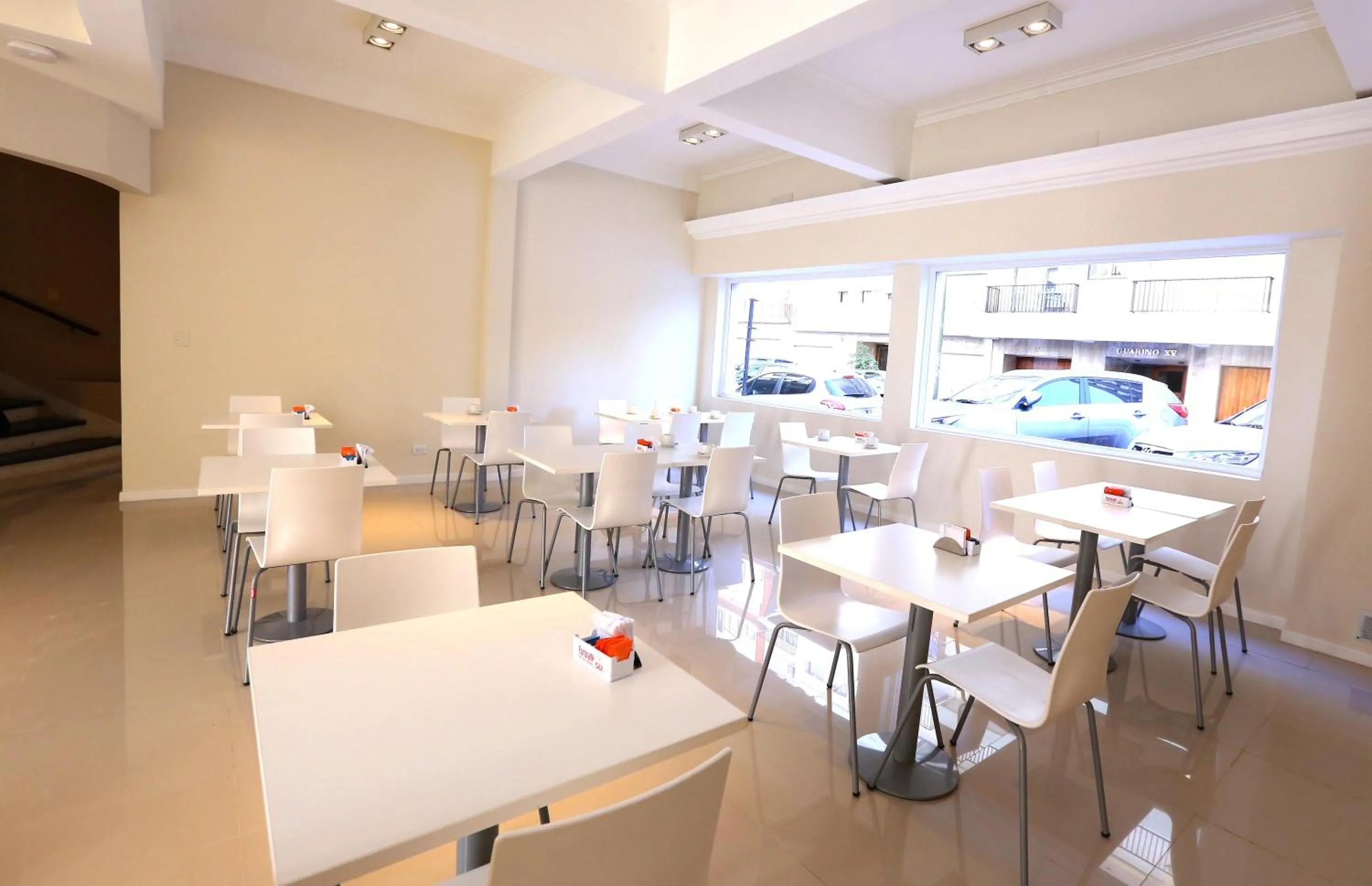 Communal lounge/ TV room in Hotel Acqua