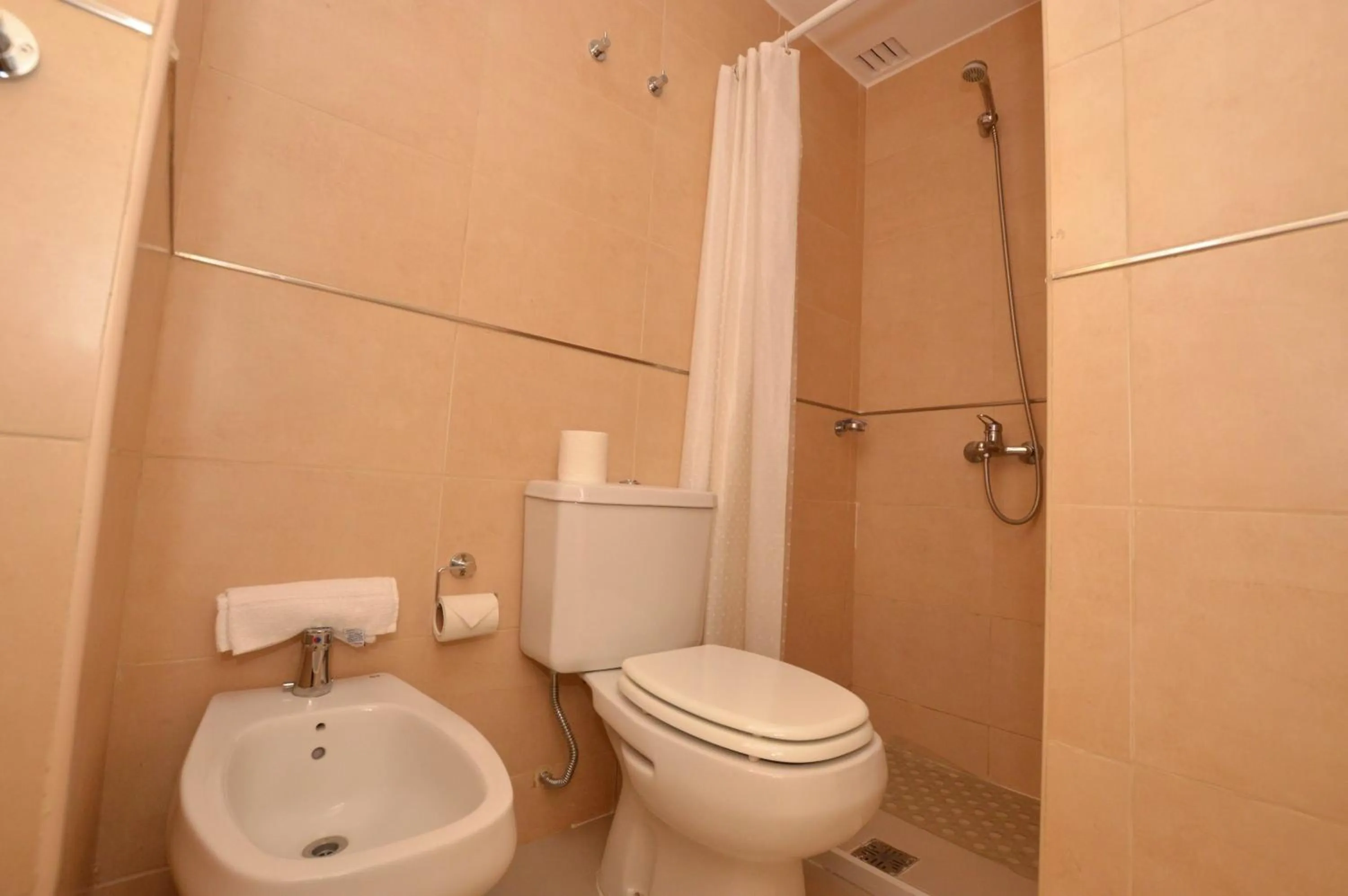 Shower in Hotel Acqua