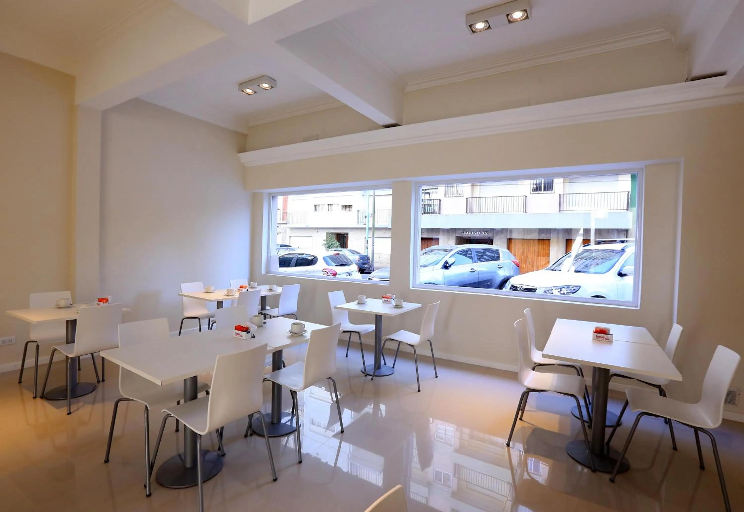 Communal lounge/ TV room in Hotel Acqua