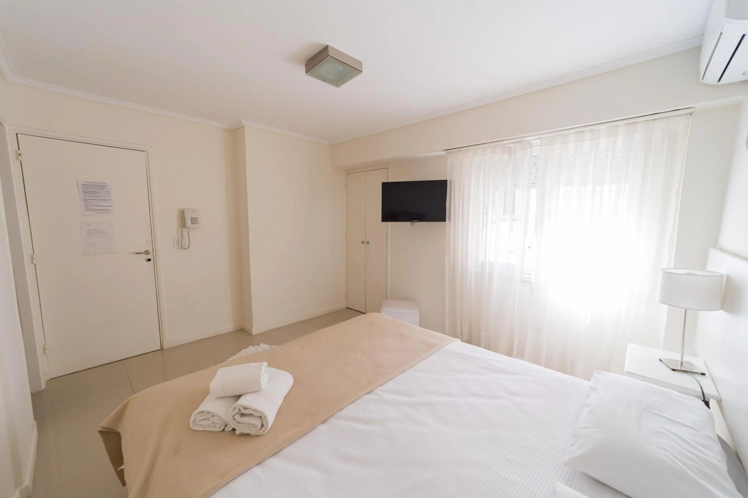 Photo of the whole room, Bed in Hotel Acqua