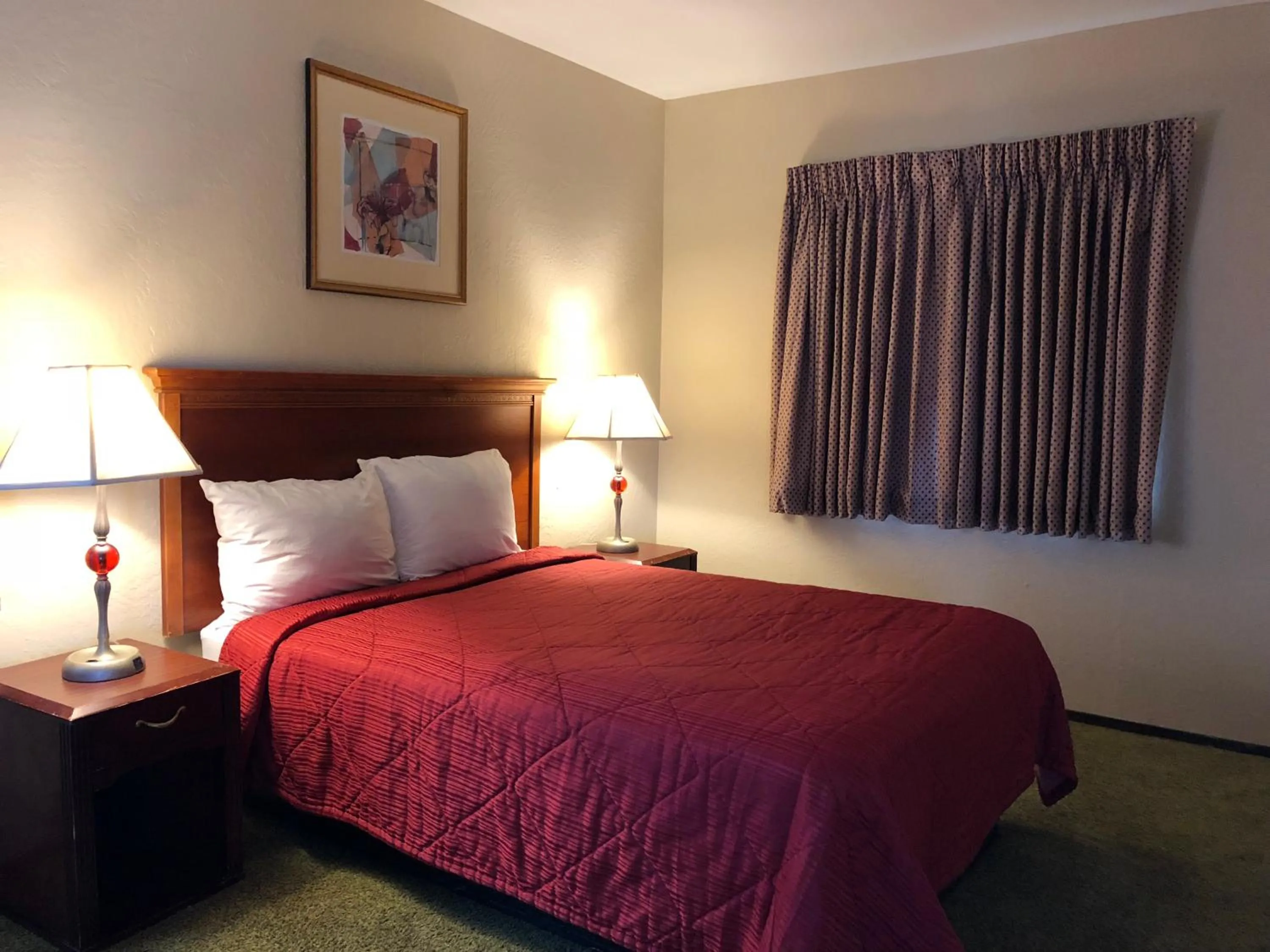 Bed in Red Bluff Inn