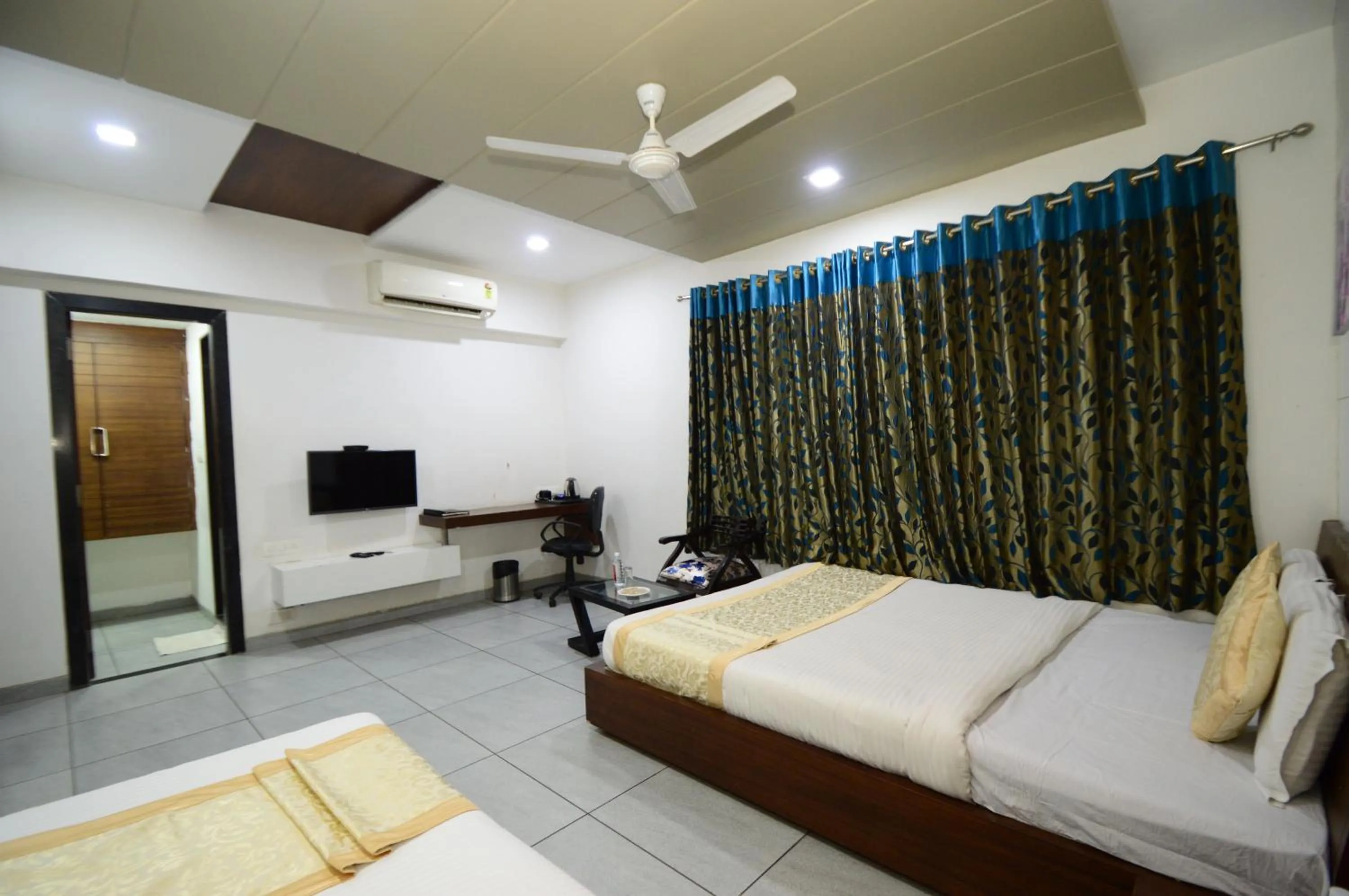 Bed in Shripriya-Nathdwara