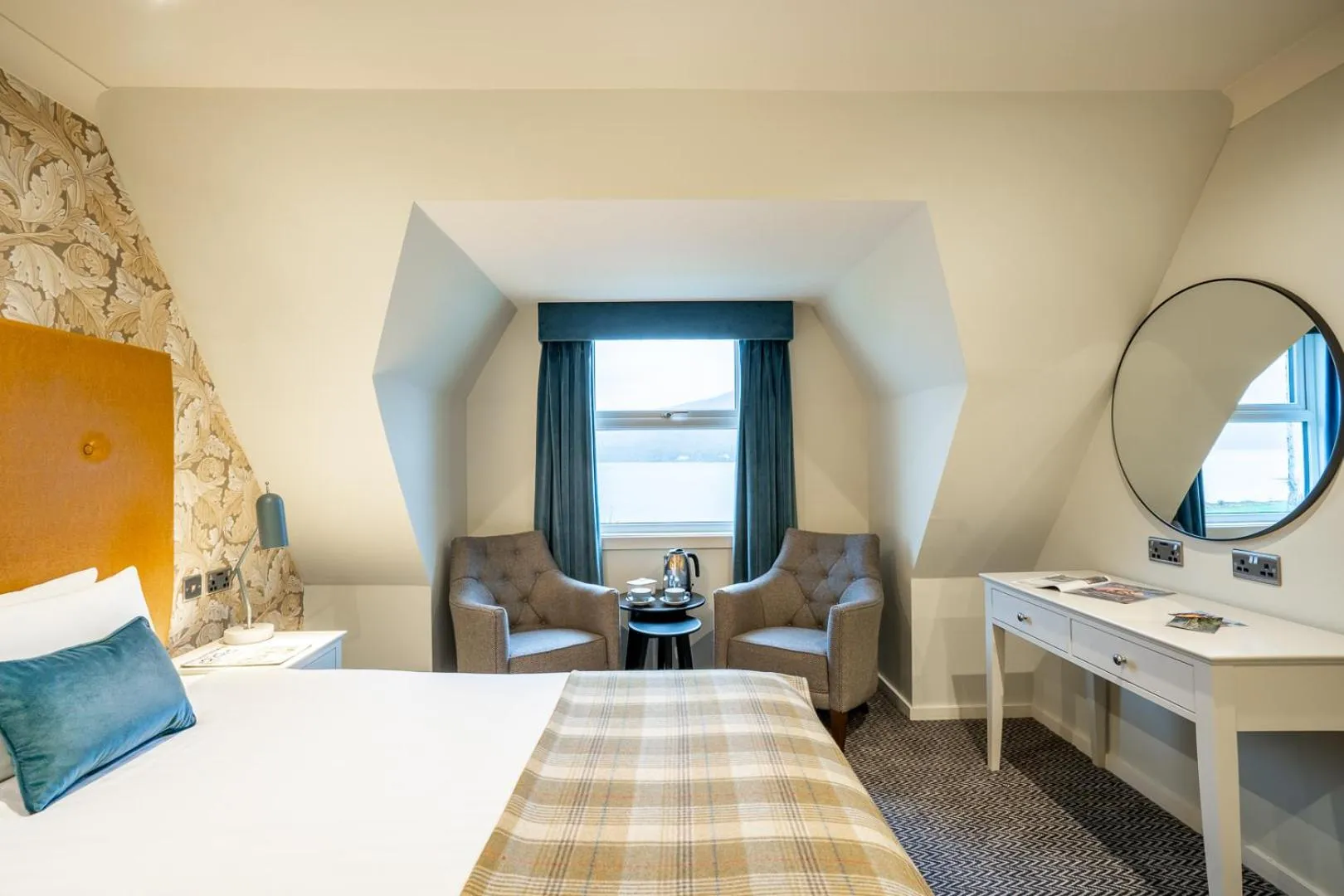 Bedroom, Bed in The Ballachulish Hotel