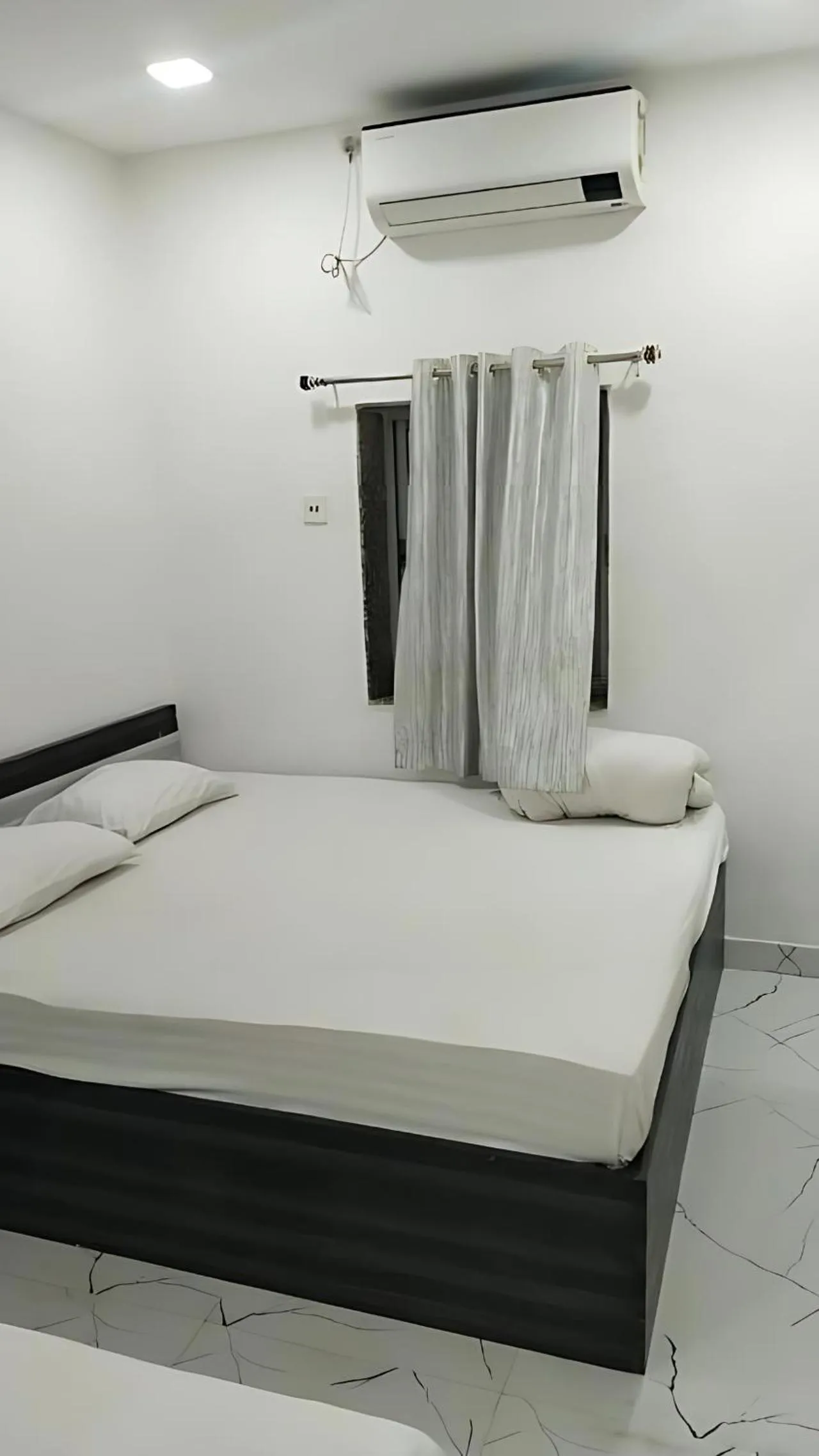 Single Room with Shared Bathroom - single occupancy in Dream Guest House