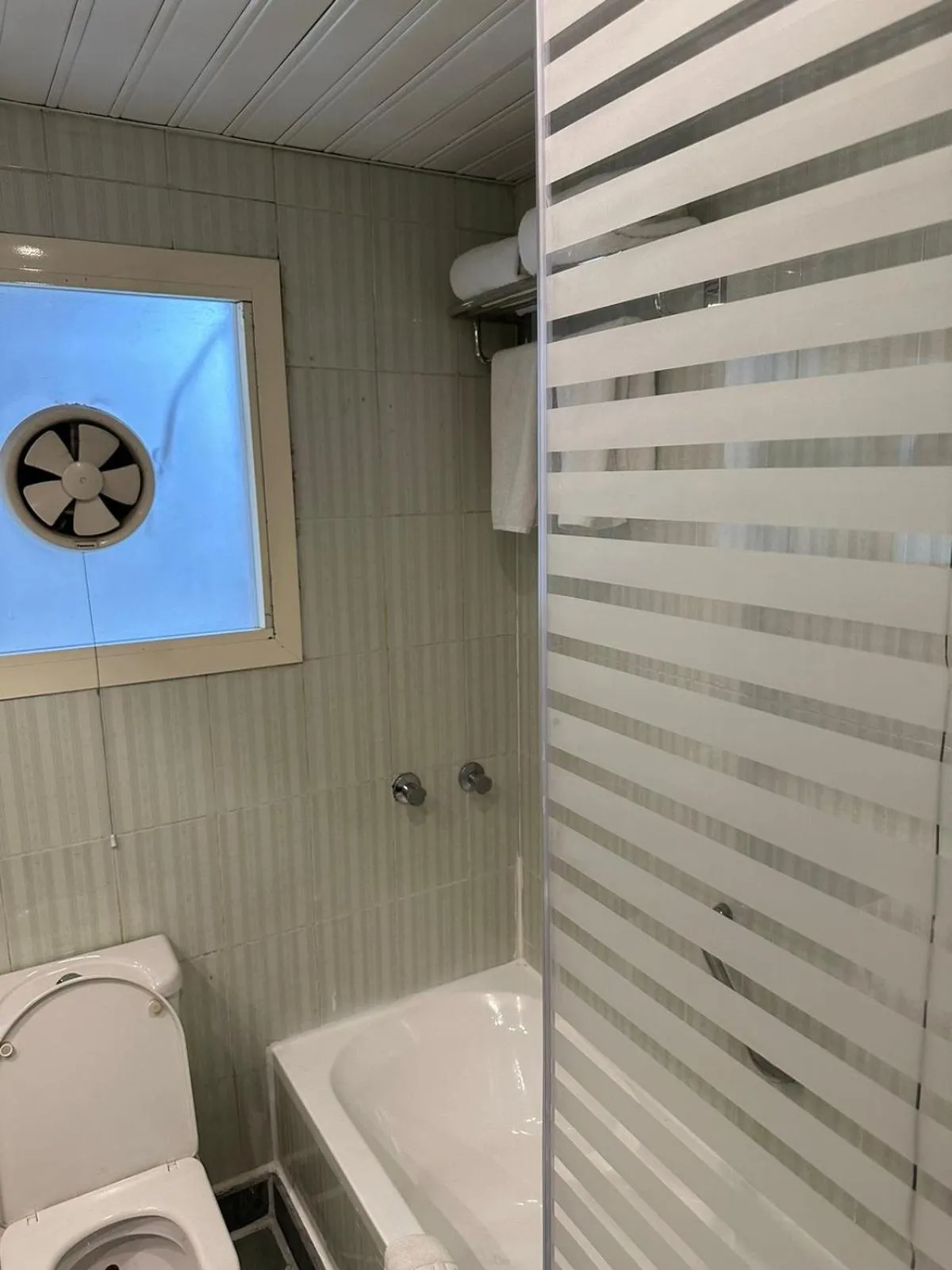 Toilet in Gawharet Al Ahram Hotel