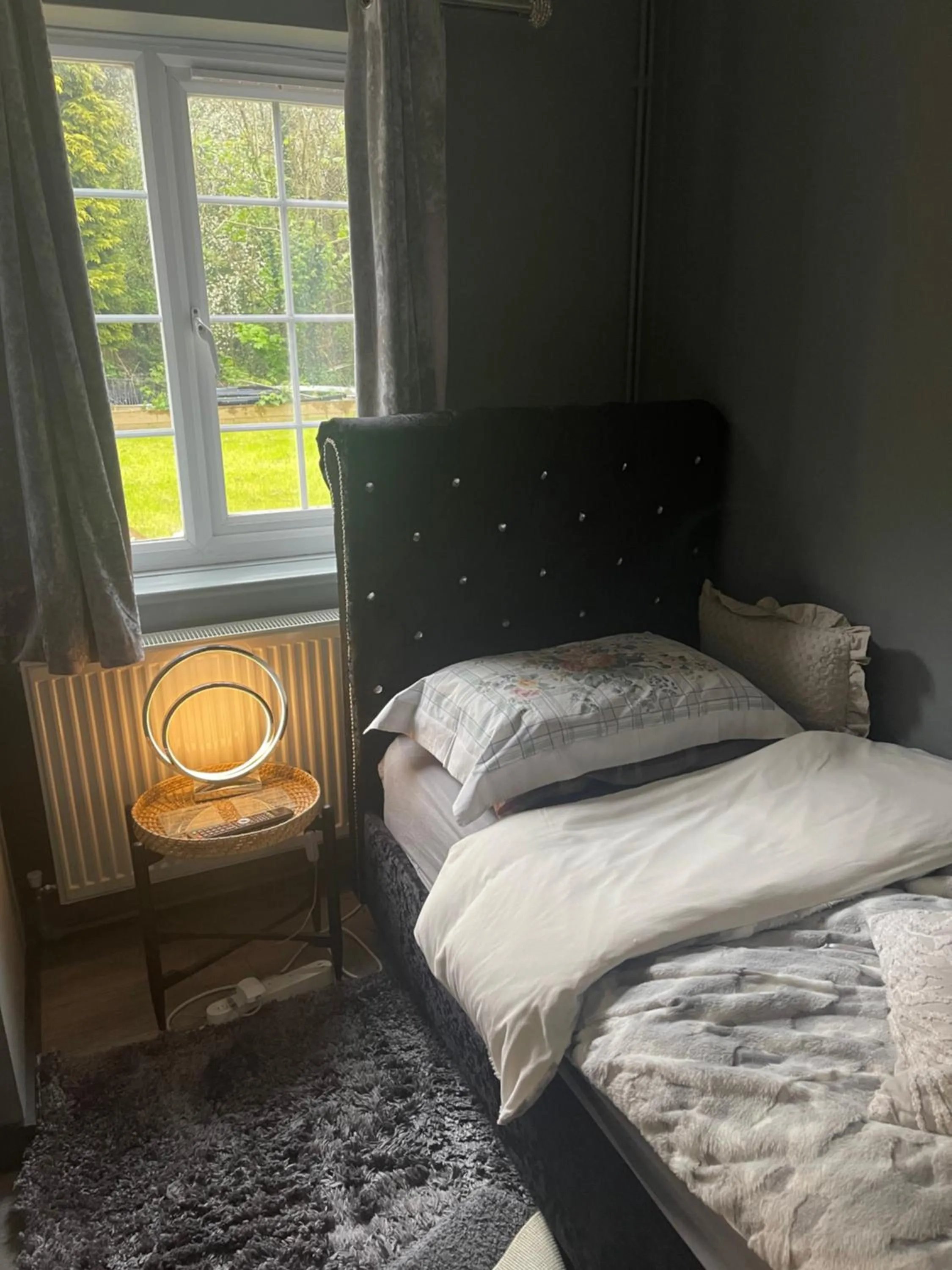 Bedroom, Bed in Da Vinci Guest House & Guest Parking, A Real Gem