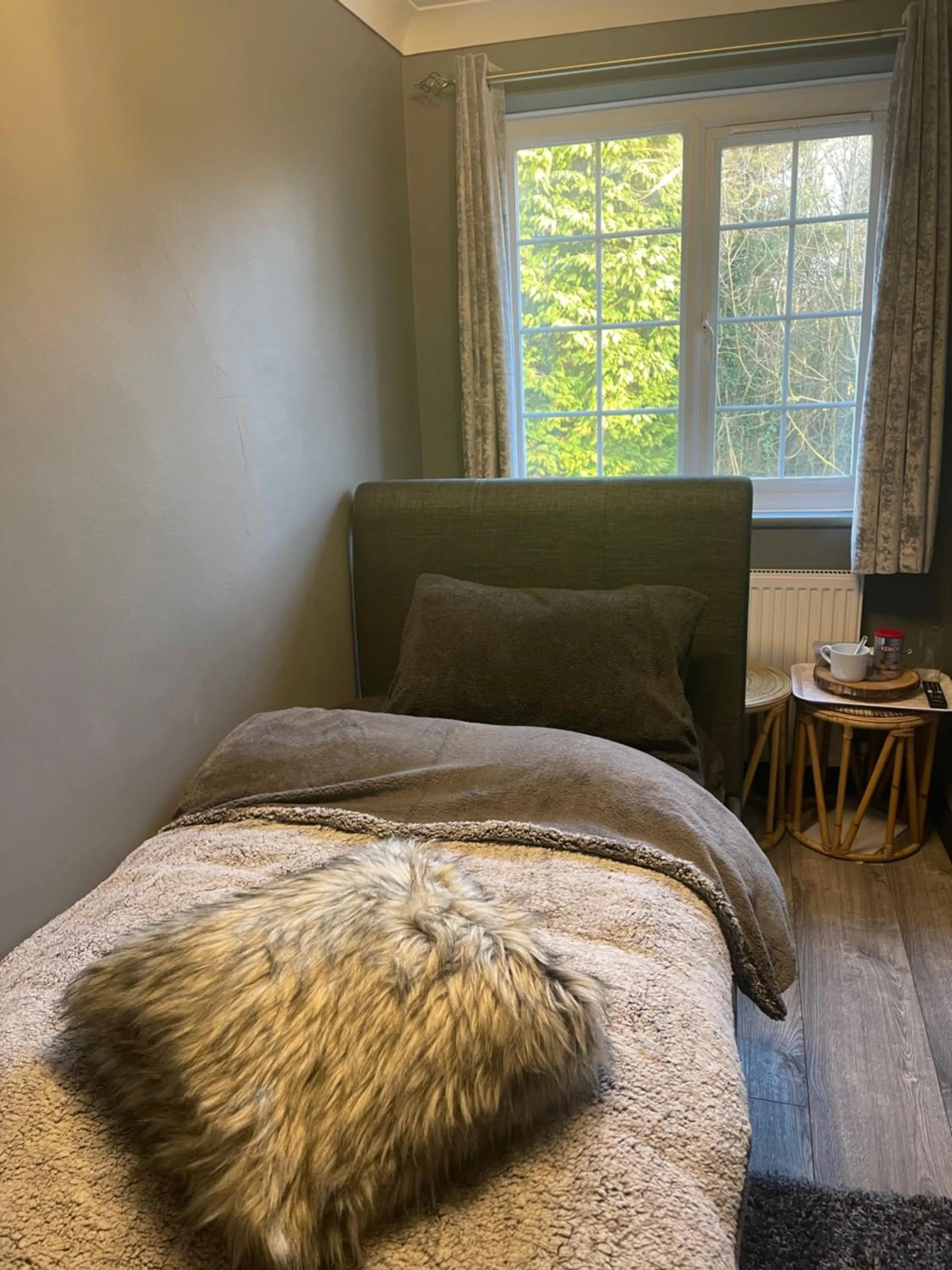 Bedroom, Bed in Da Vinci Guest House & Guest Parking, A Real Gem