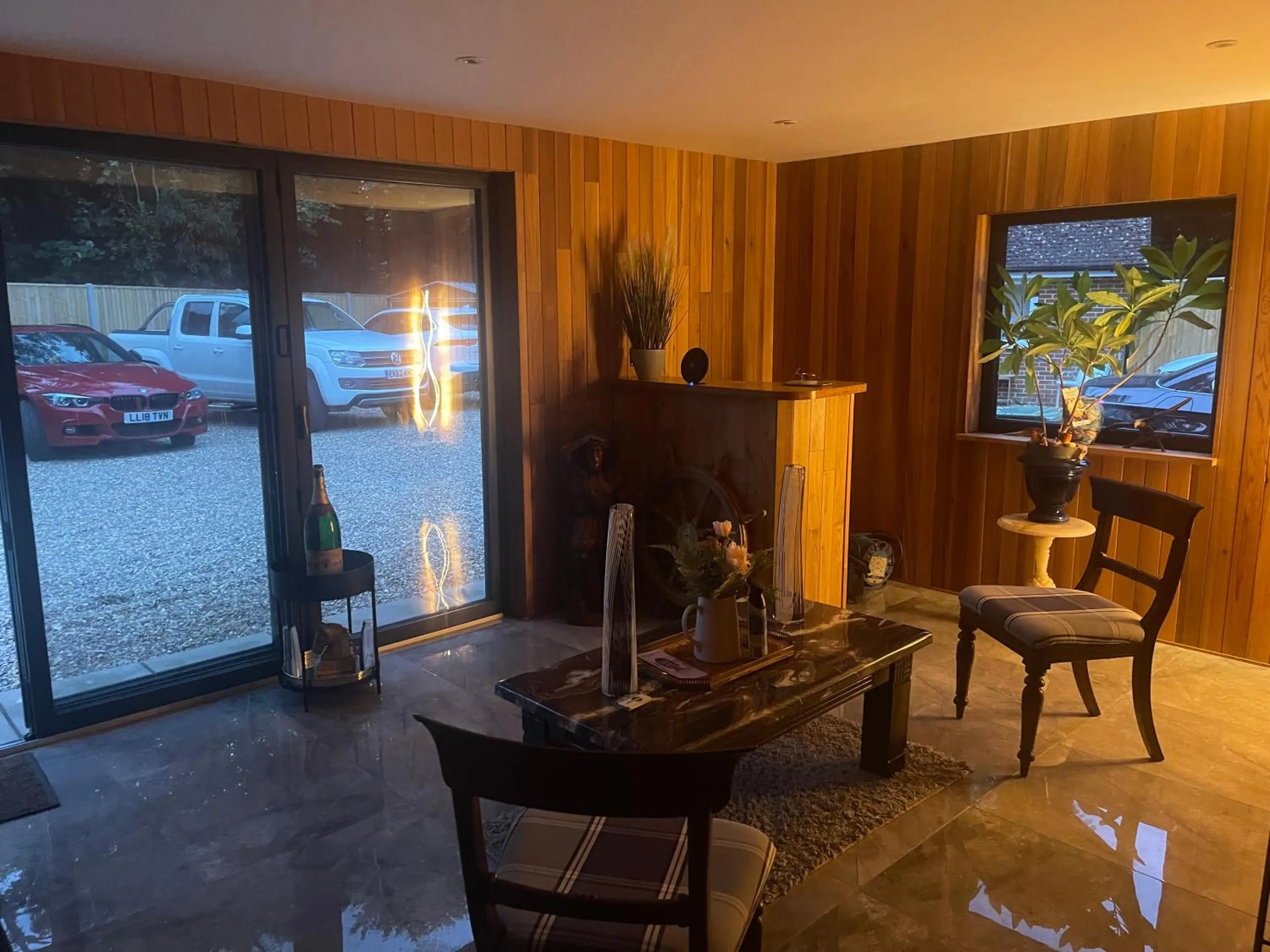 Lobby or reception in Da Vinci Guest House & Guest Parking, A Real Gem