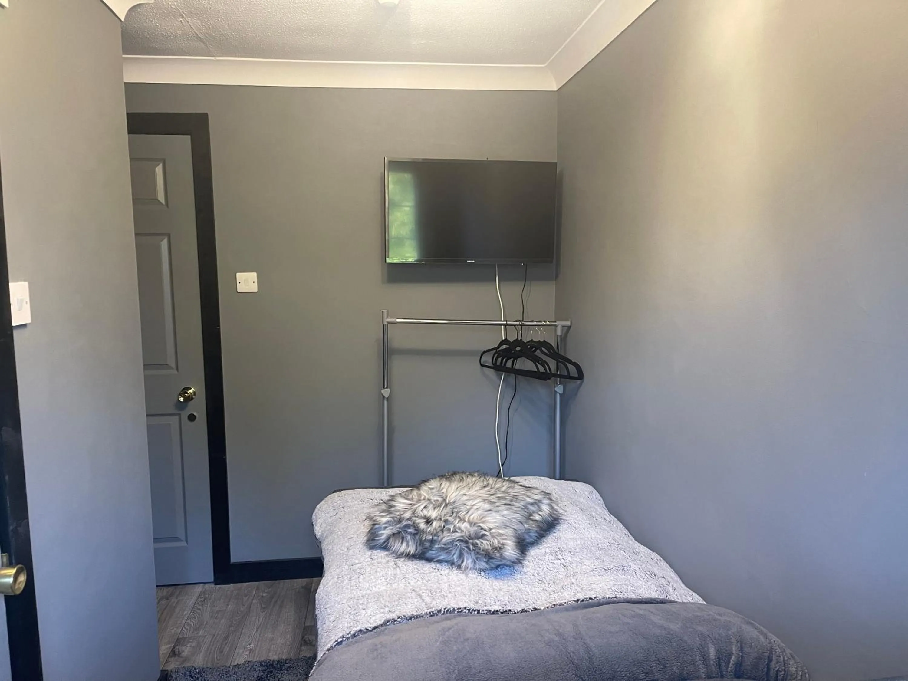 TV and multimedia, Bed in Da Vinci Guest House & Guest Parking, A Real Gem