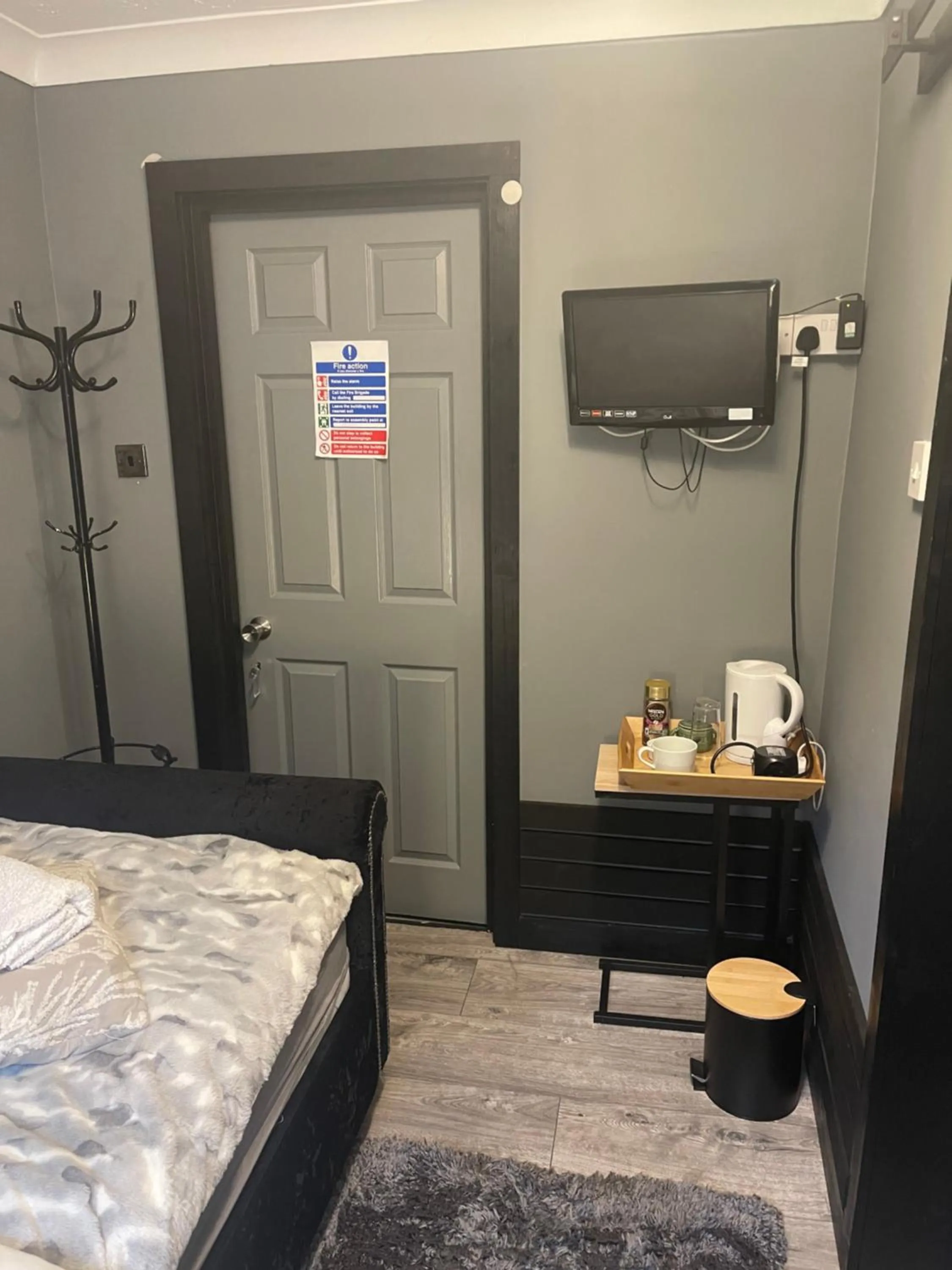 Bedroom, Bed in Da Vinci Guest House & Guest Parking, A Real Gem