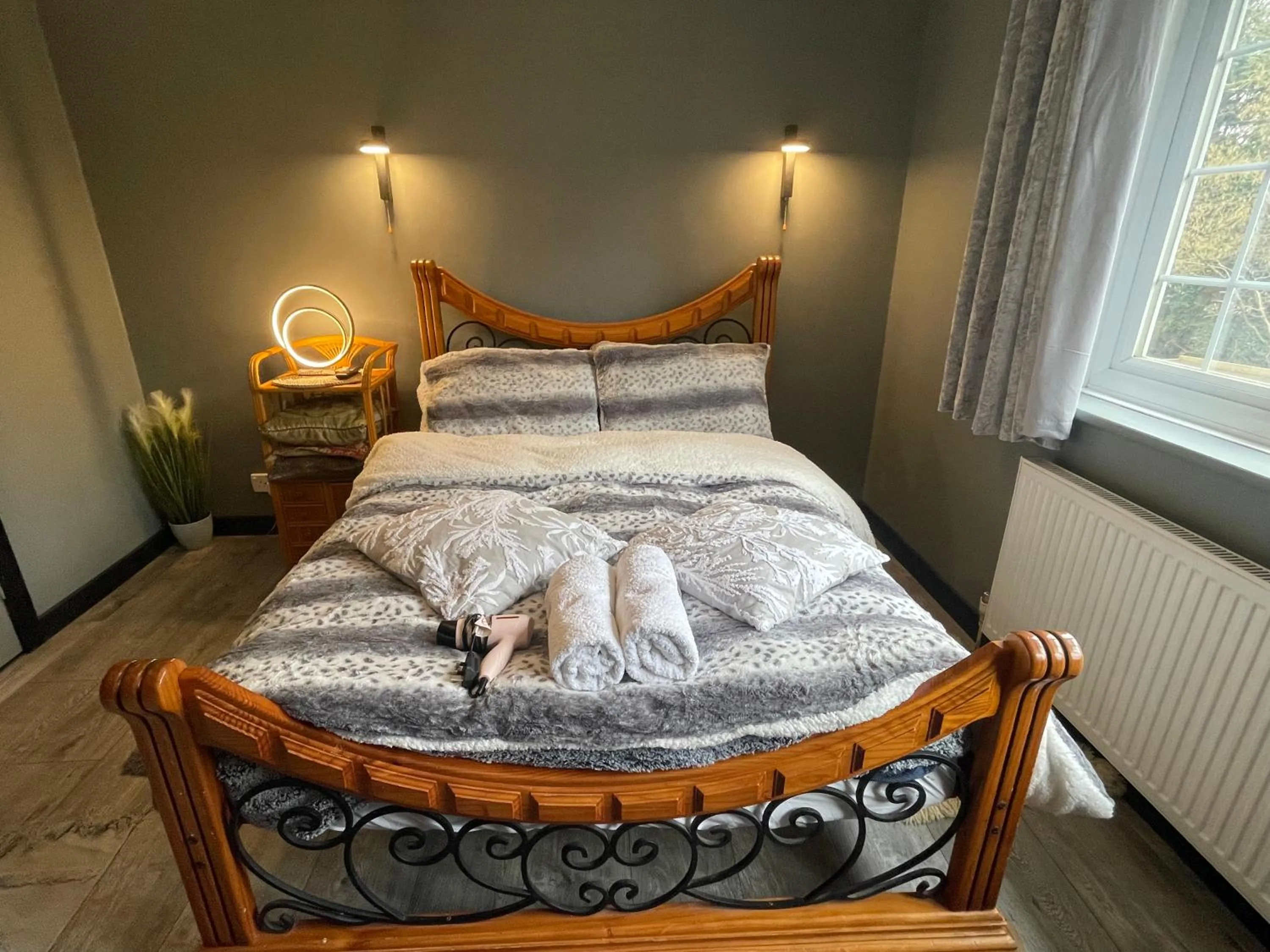 Bed in Da Vinci Guest House & Guest Parking, A Real Gem