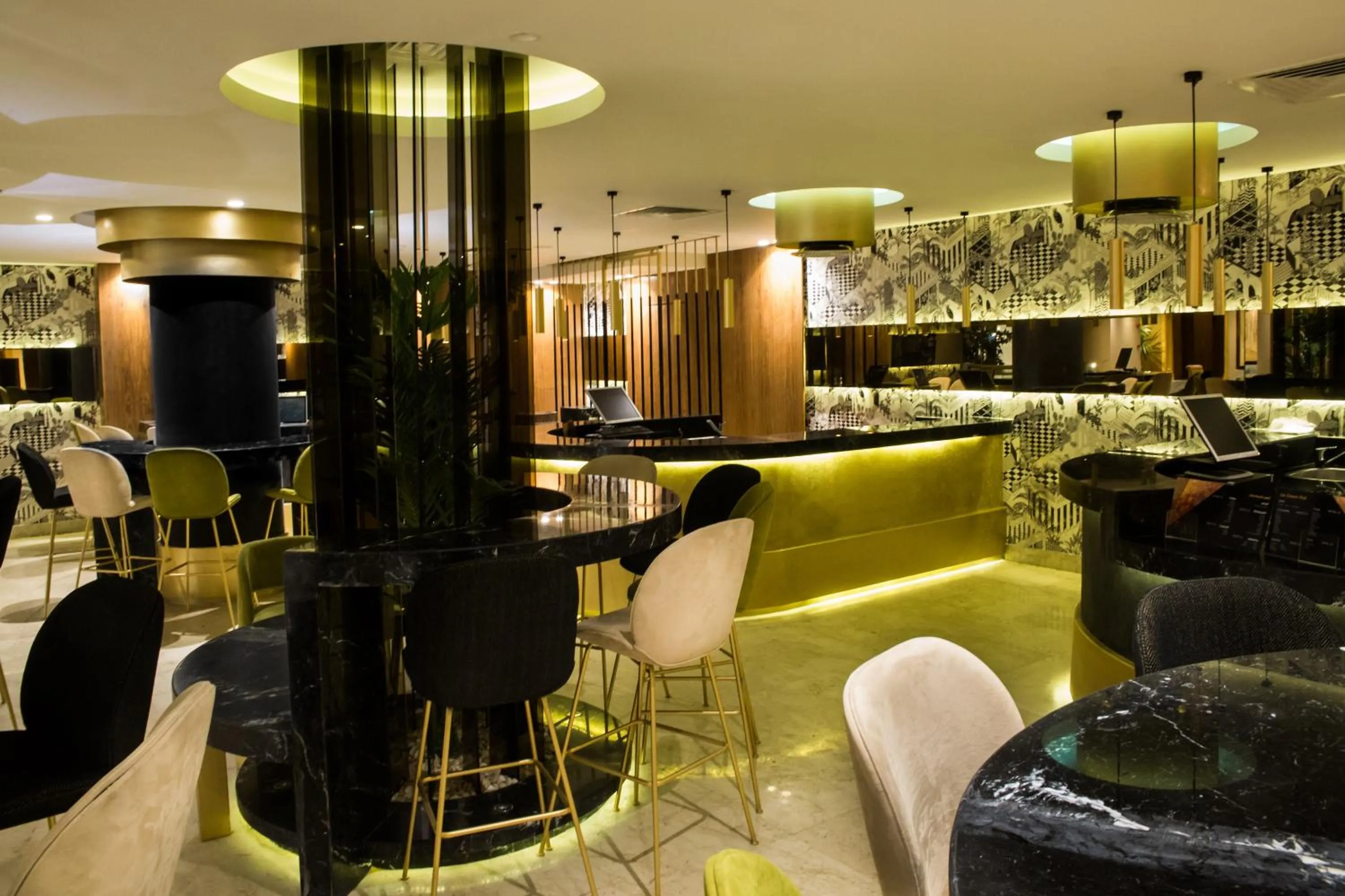 Restaurant/places to eat in Pyramisa Suites Hotel Cairo