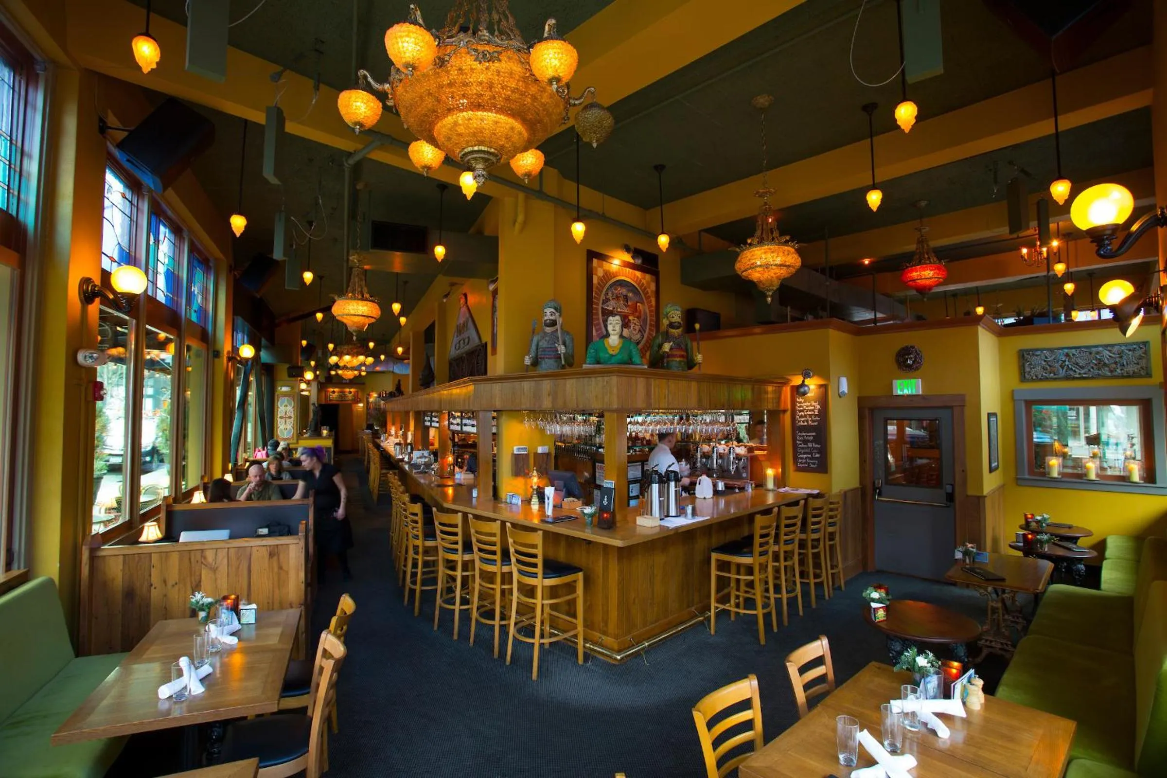 Restaurant/places to eat in McMenamins Crystal Hotel