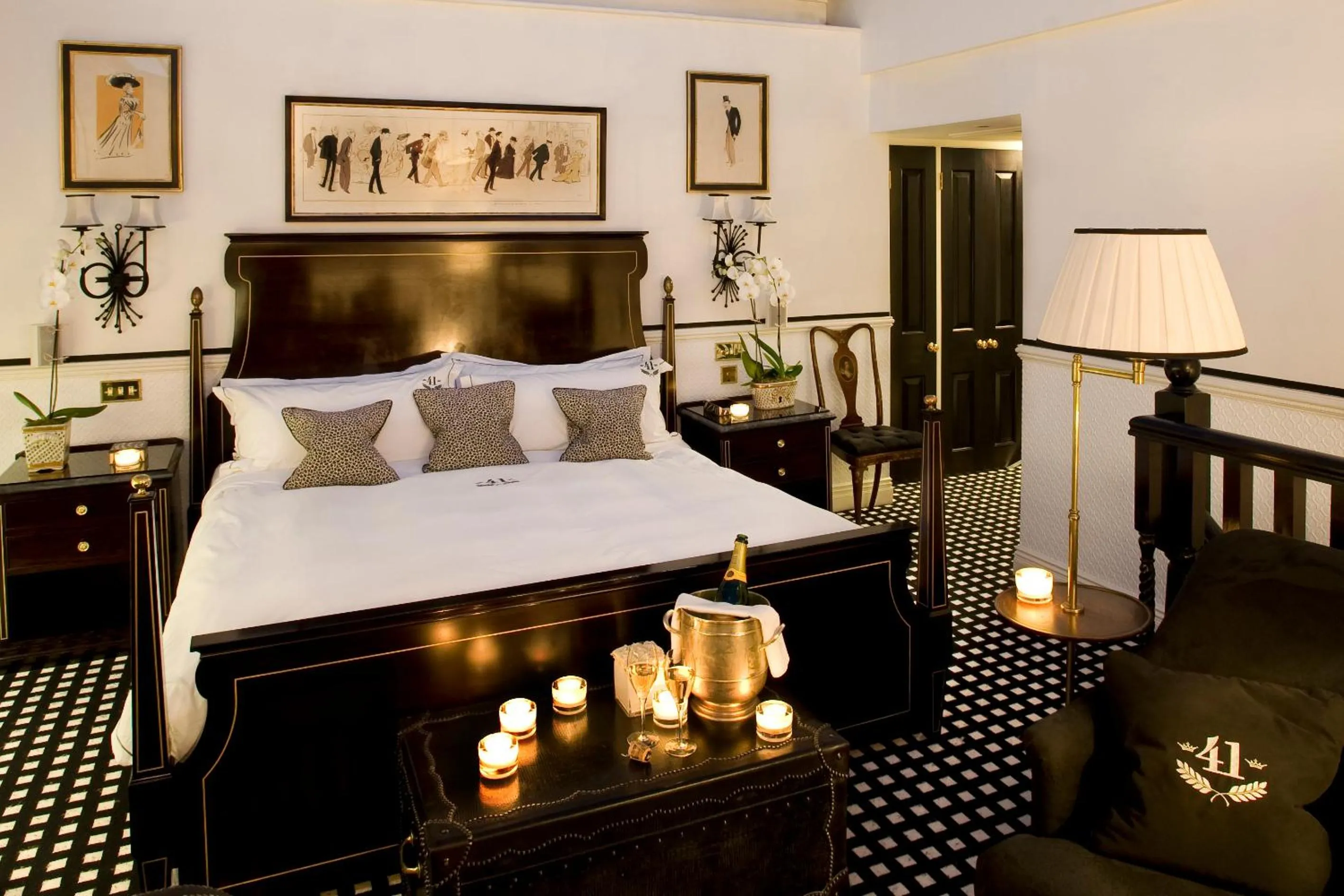 Photo of the whole room, Bed in 41