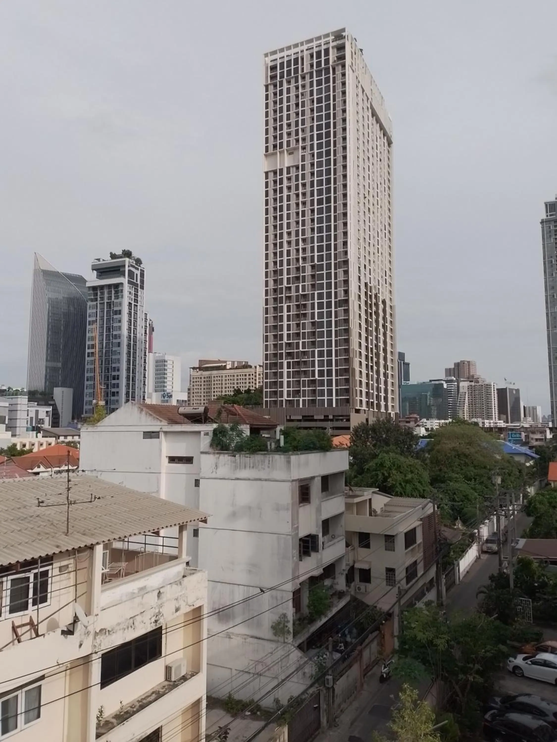 City view in Udee Bangkok Hostel