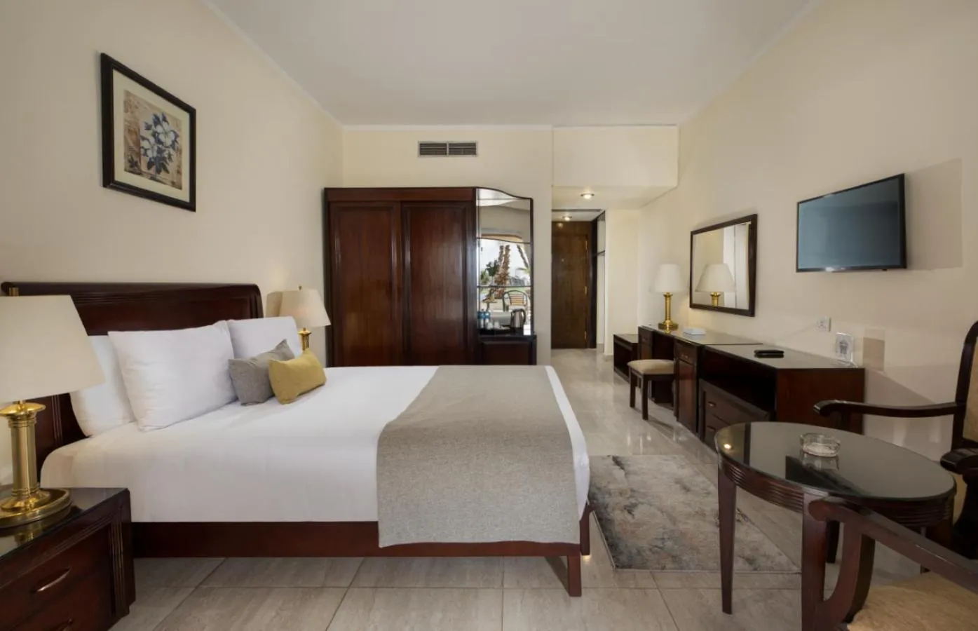 Bed in Pyramisa Hotel Luxor