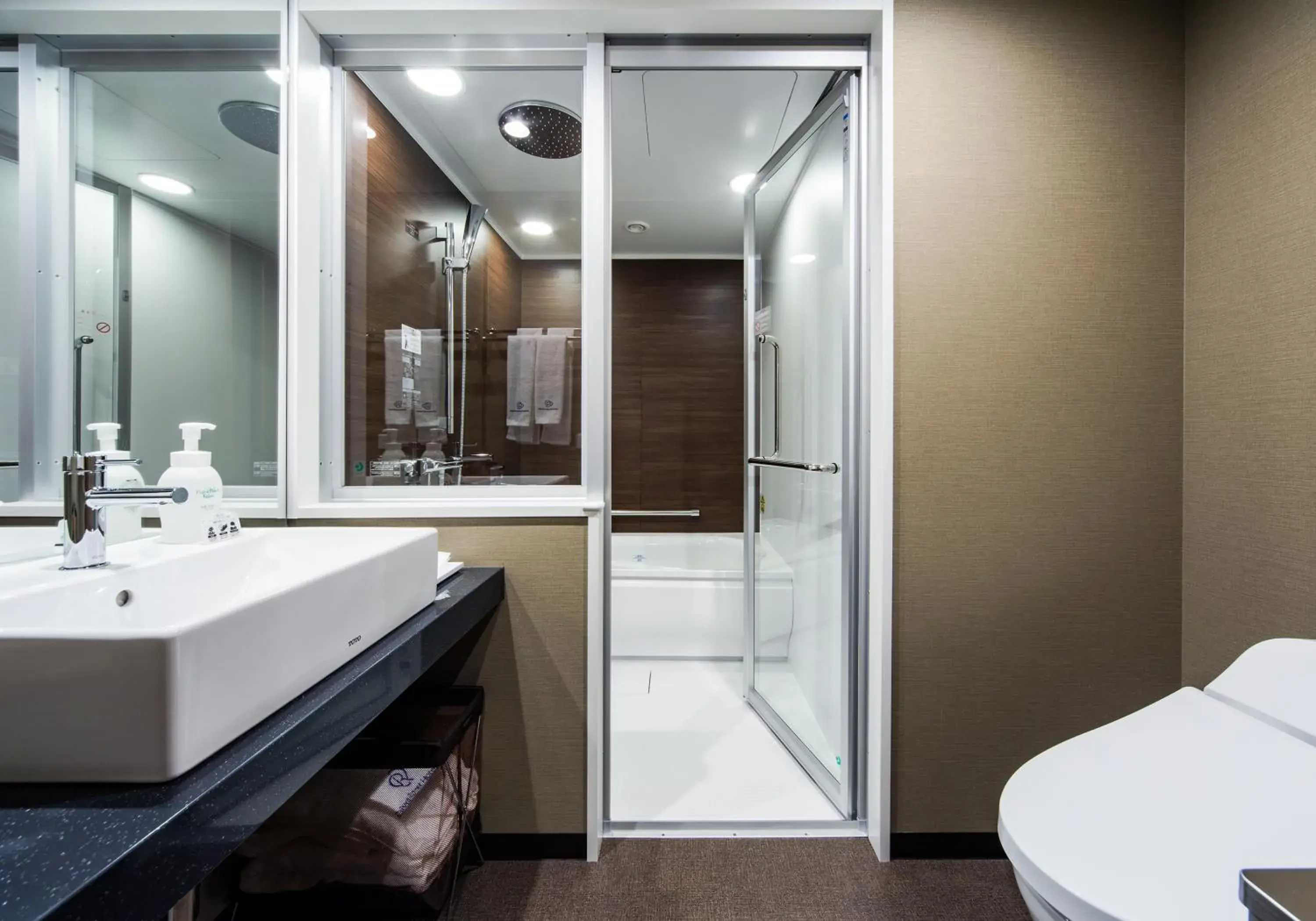 Corner Twin Room (2 Adults) - single occupancy - Non-Smoking in Daiwa Roynet Hotel Kokura Ekimae Corner Twin Room (2 Adults) - single occupancy - Non-Smoking in Daiwa Roynet Hotel Kokura Ekimae