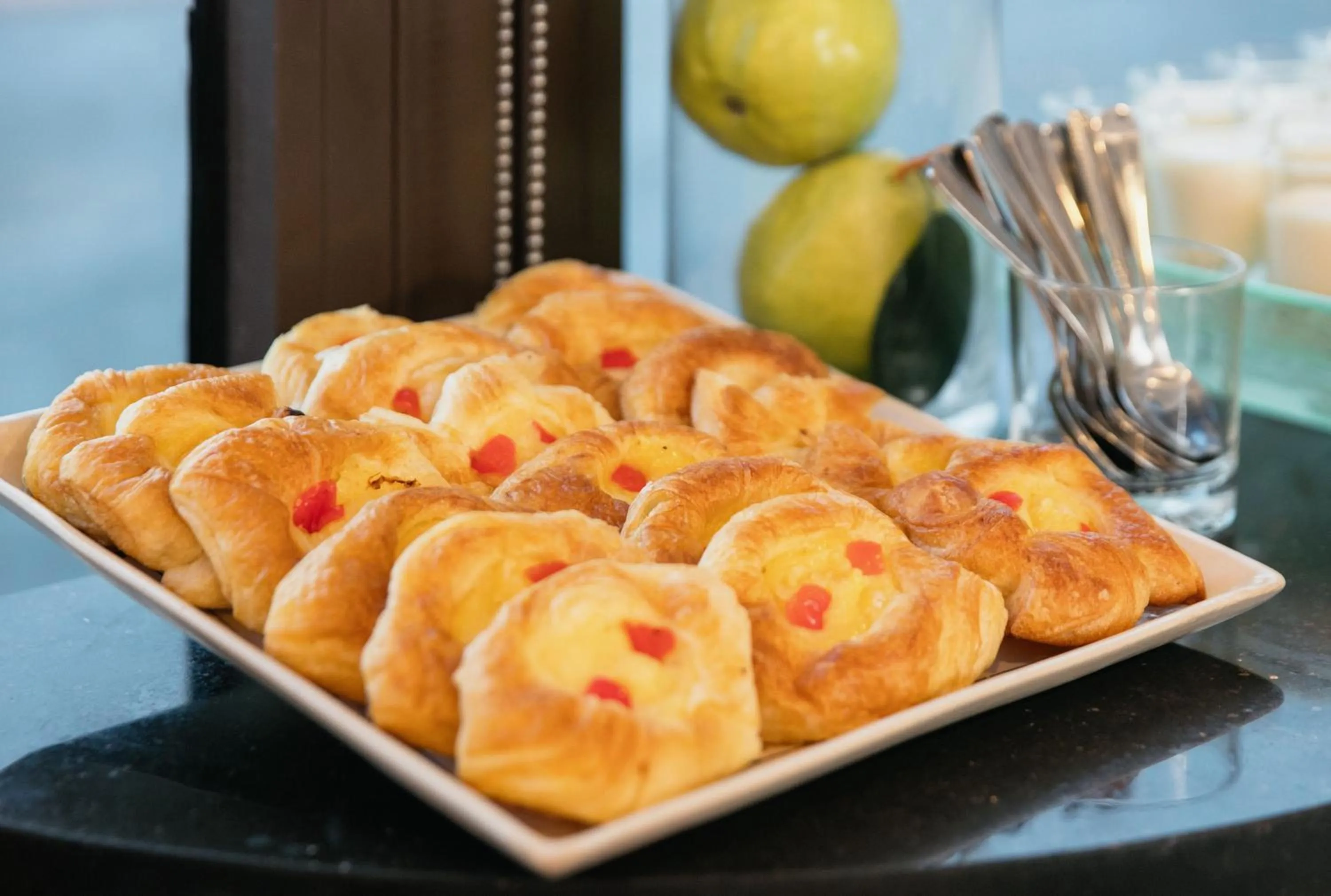 Food and drinks in MK Premier Boutique Hotel