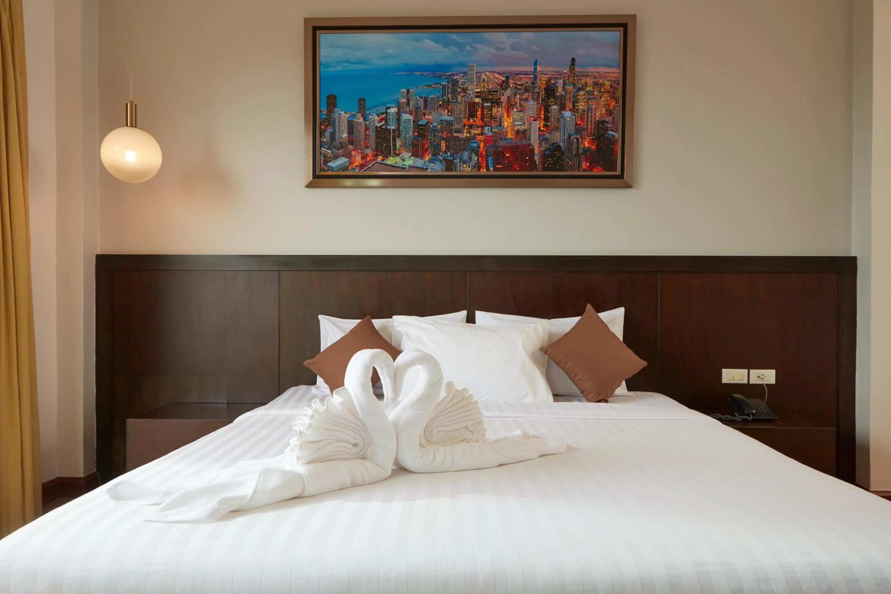 Bed in Rhienchai Place Hotel