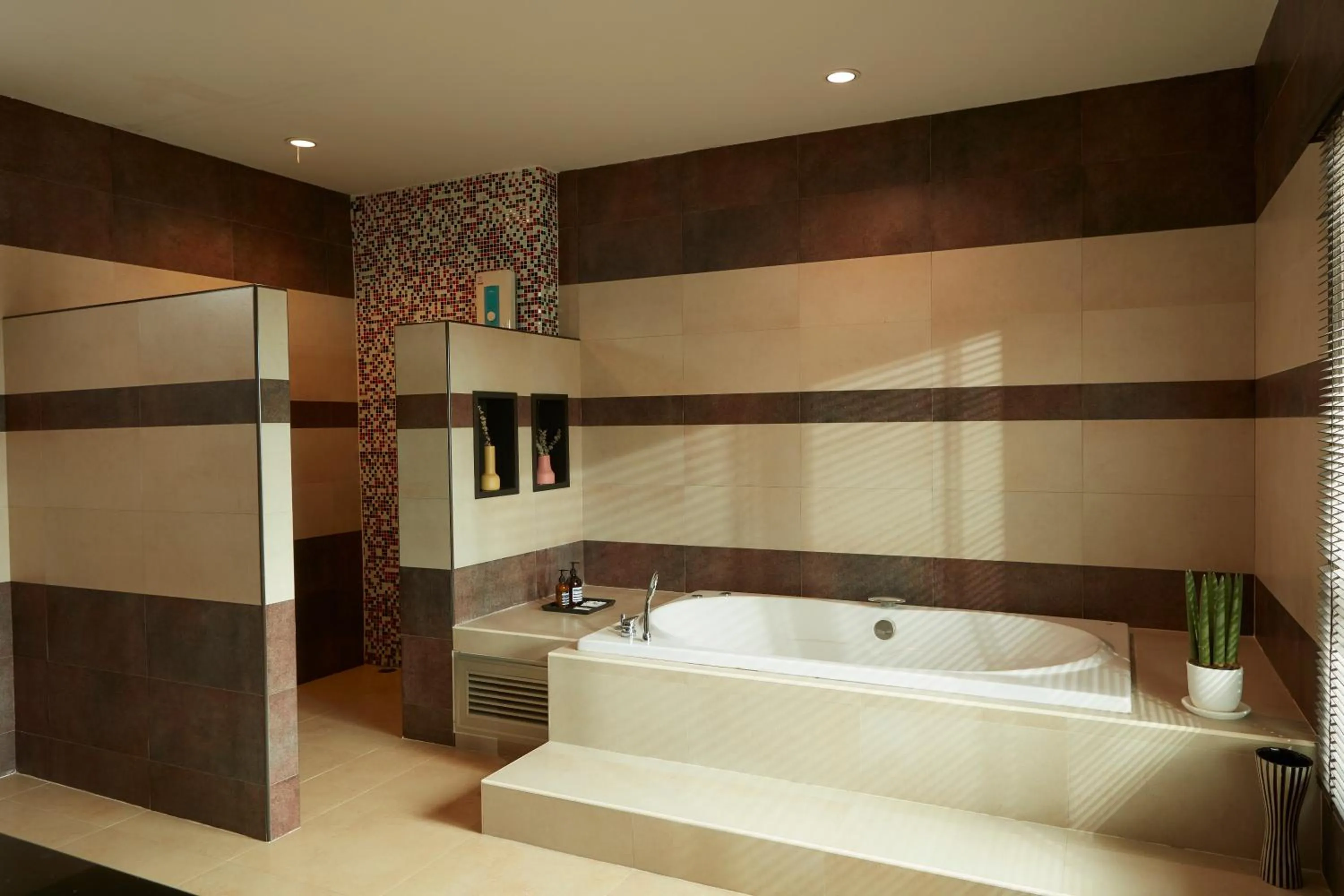 Rhienchai Place Hotel