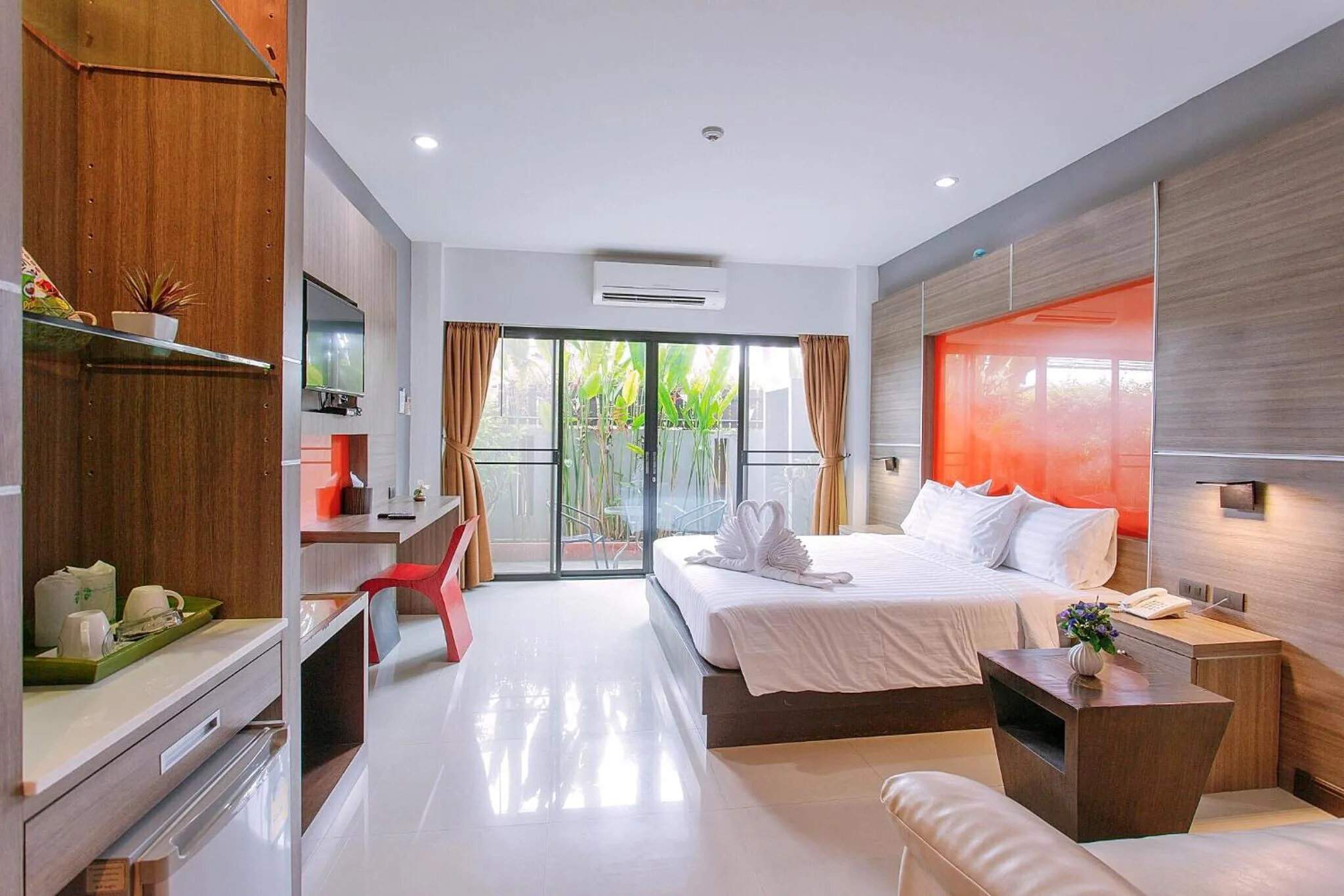 Deluxe Room in Rhienchai Place Hotel