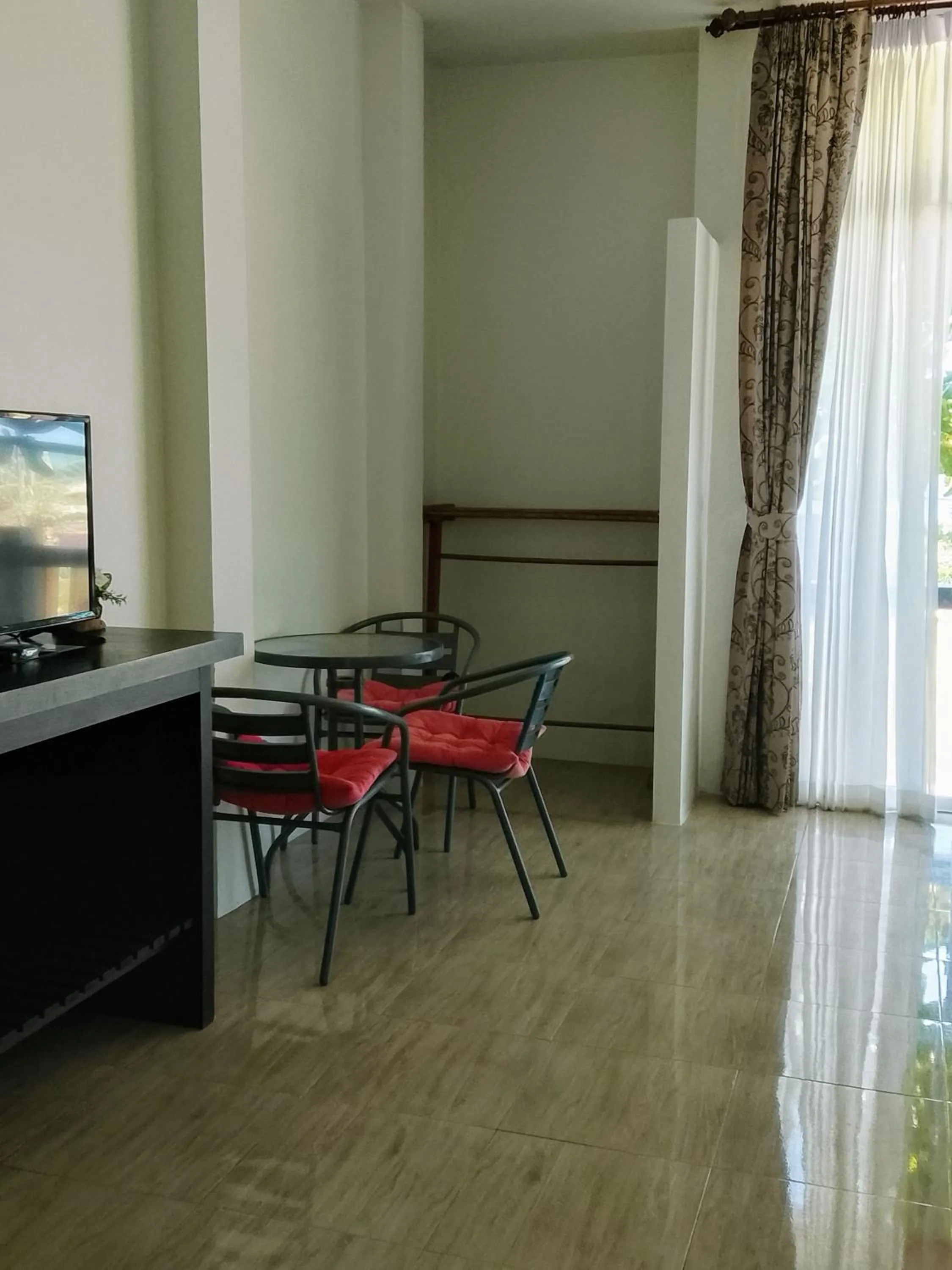 TV and multimedia in The Sea @ Lanta Hotel